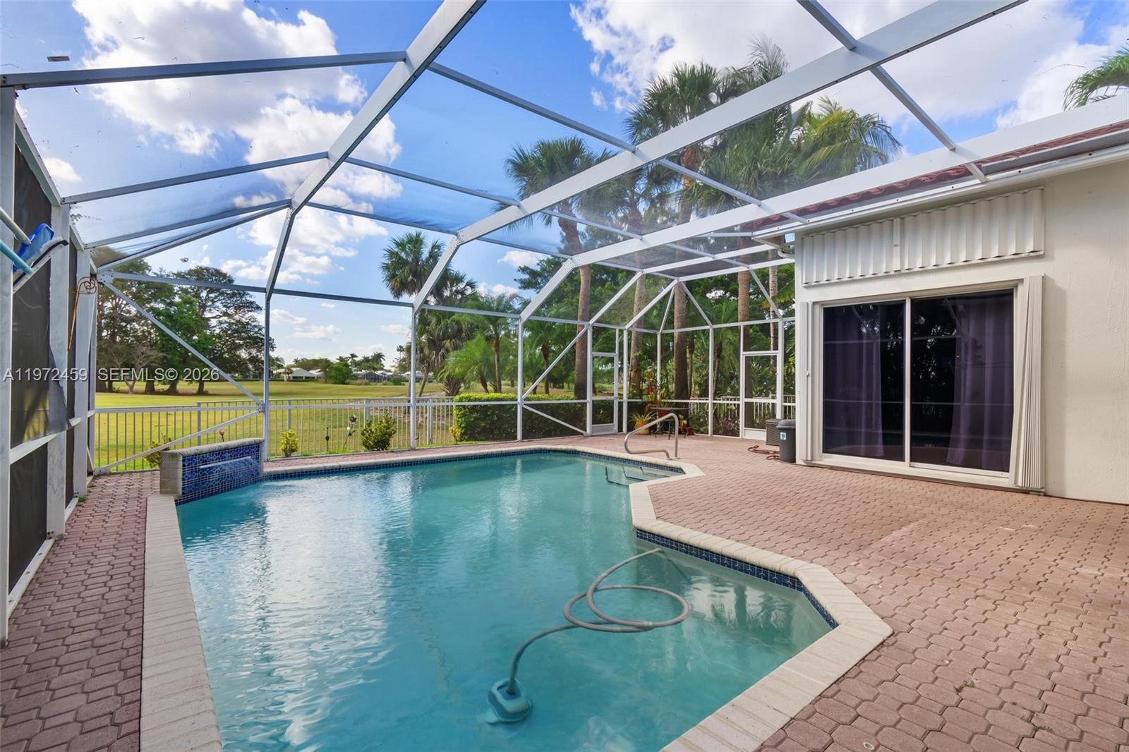 1140 W Bel Aire Dr W #1140 Pembroke Pines, FL 33027