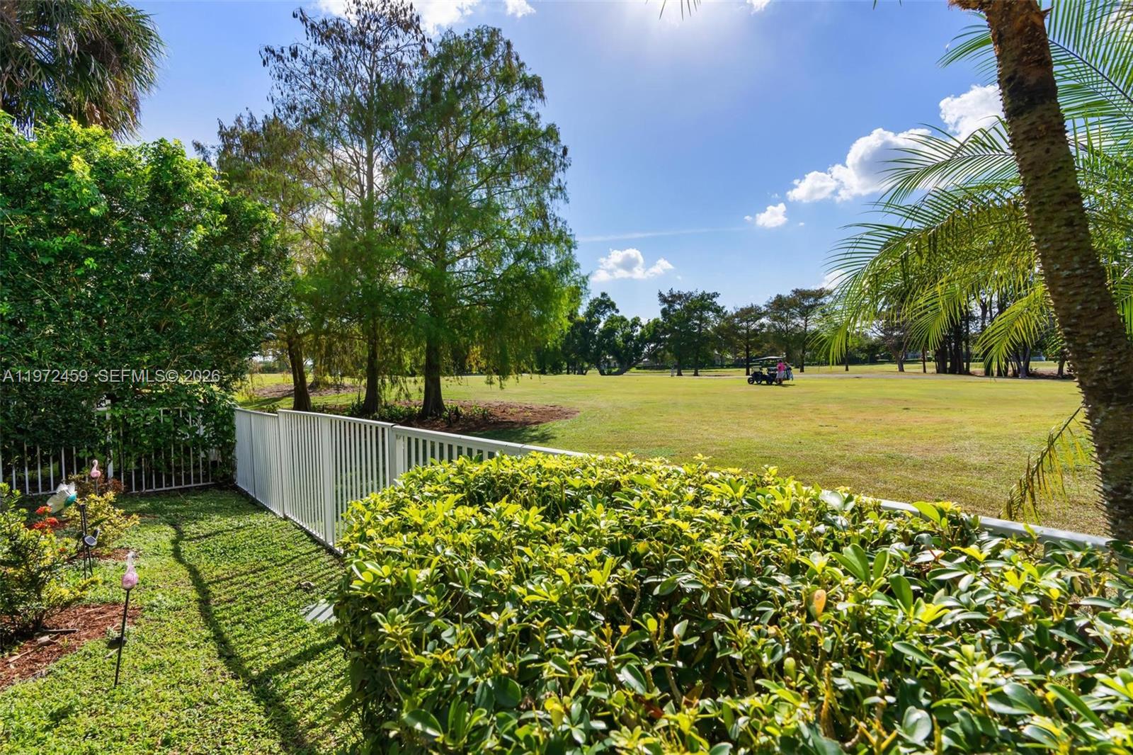 1140 W Bel Aire Dr W #1140 Pembroke Pines, FL 33027