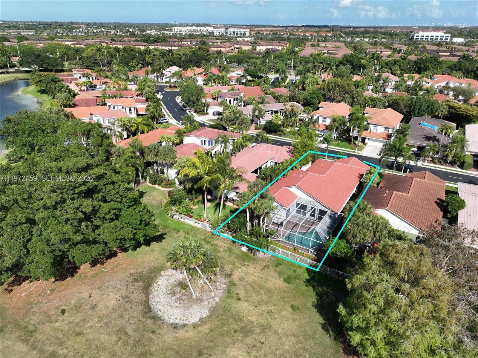 1140 W Bel Aire Dr W #1140 Pembroke Pines, FL 33027