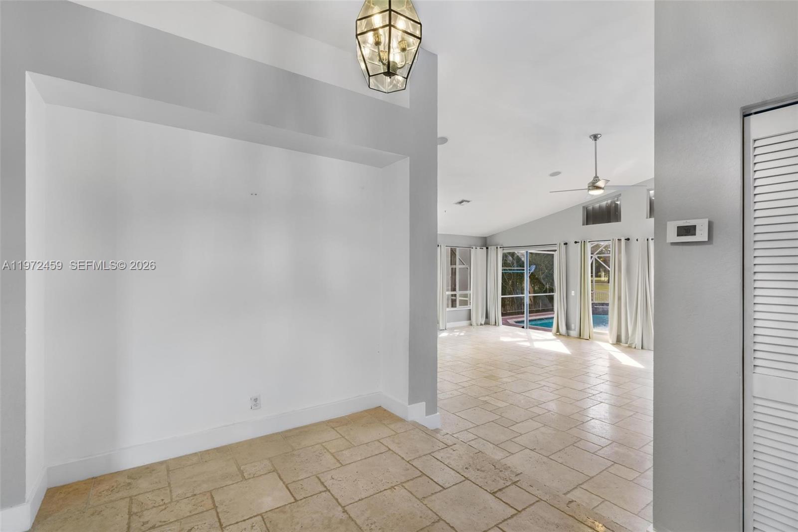 1140 W Bel Aire Dr W #1140 Pembroke Pines, FL 33027