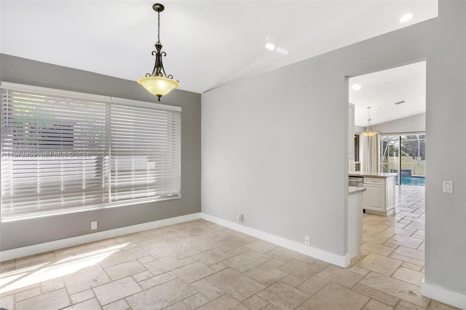 1140 W Bel Aire Dr W #1140 Pembroke Pines, FL 33027