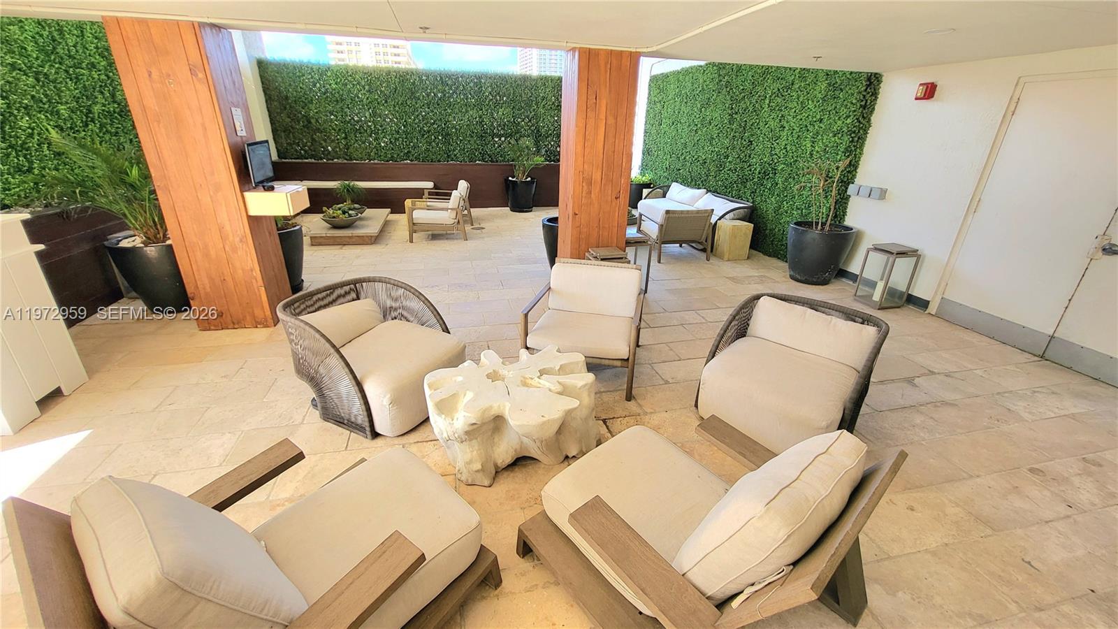 image Beach Club 121