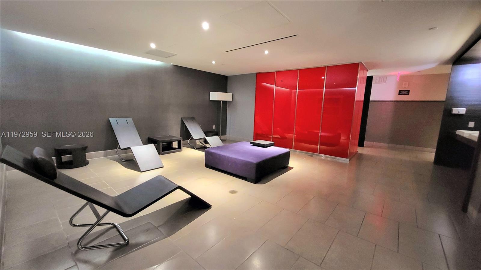 image Beach Club 128