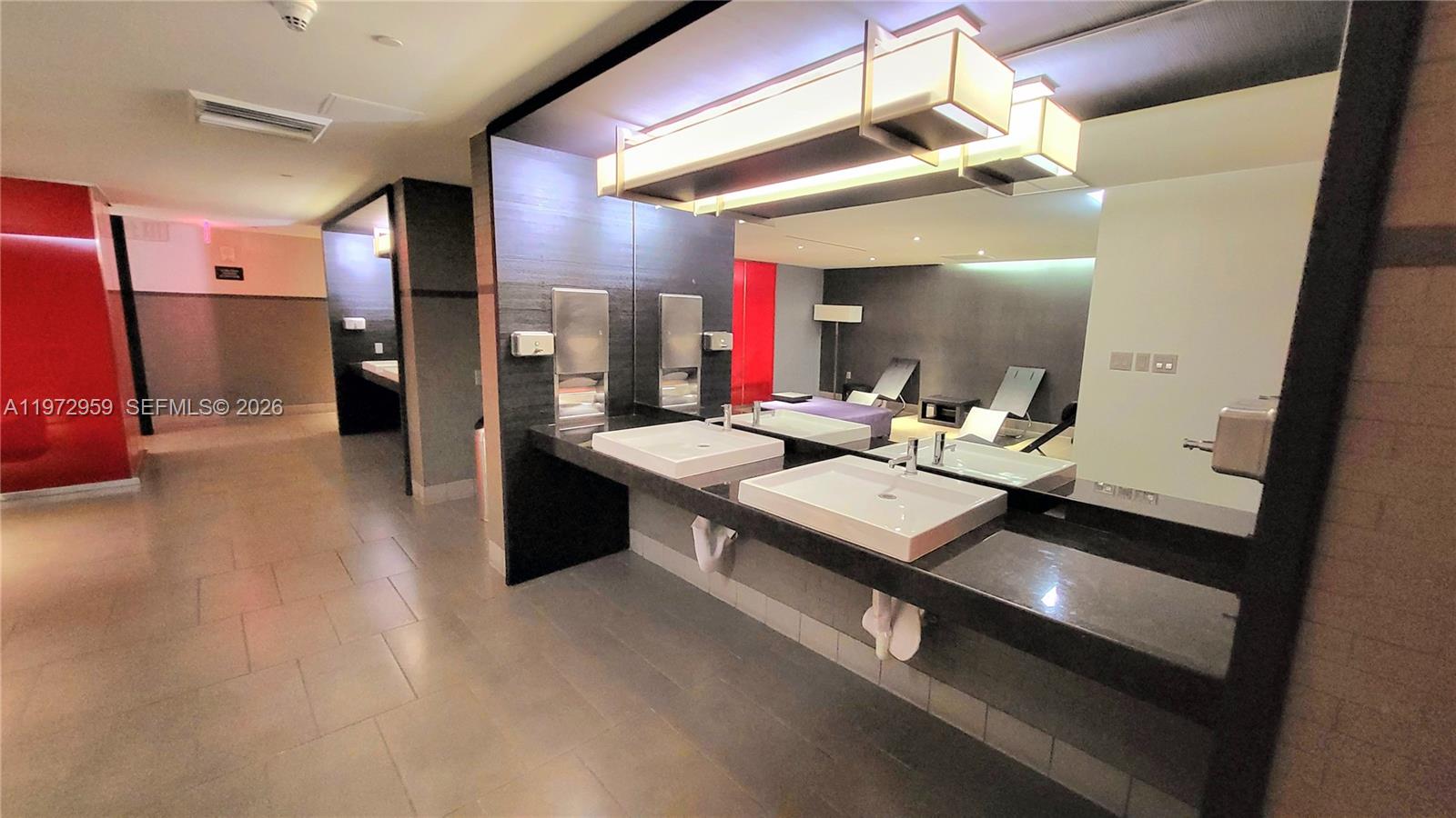 image Beach Club 129