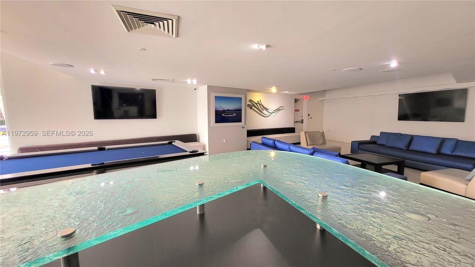 image Beach Club 135