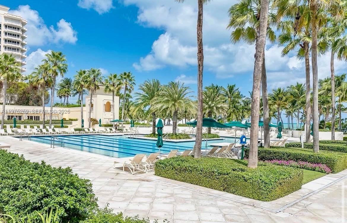 735 Crandon Blvd #303 Key Biscayne, FL 33149