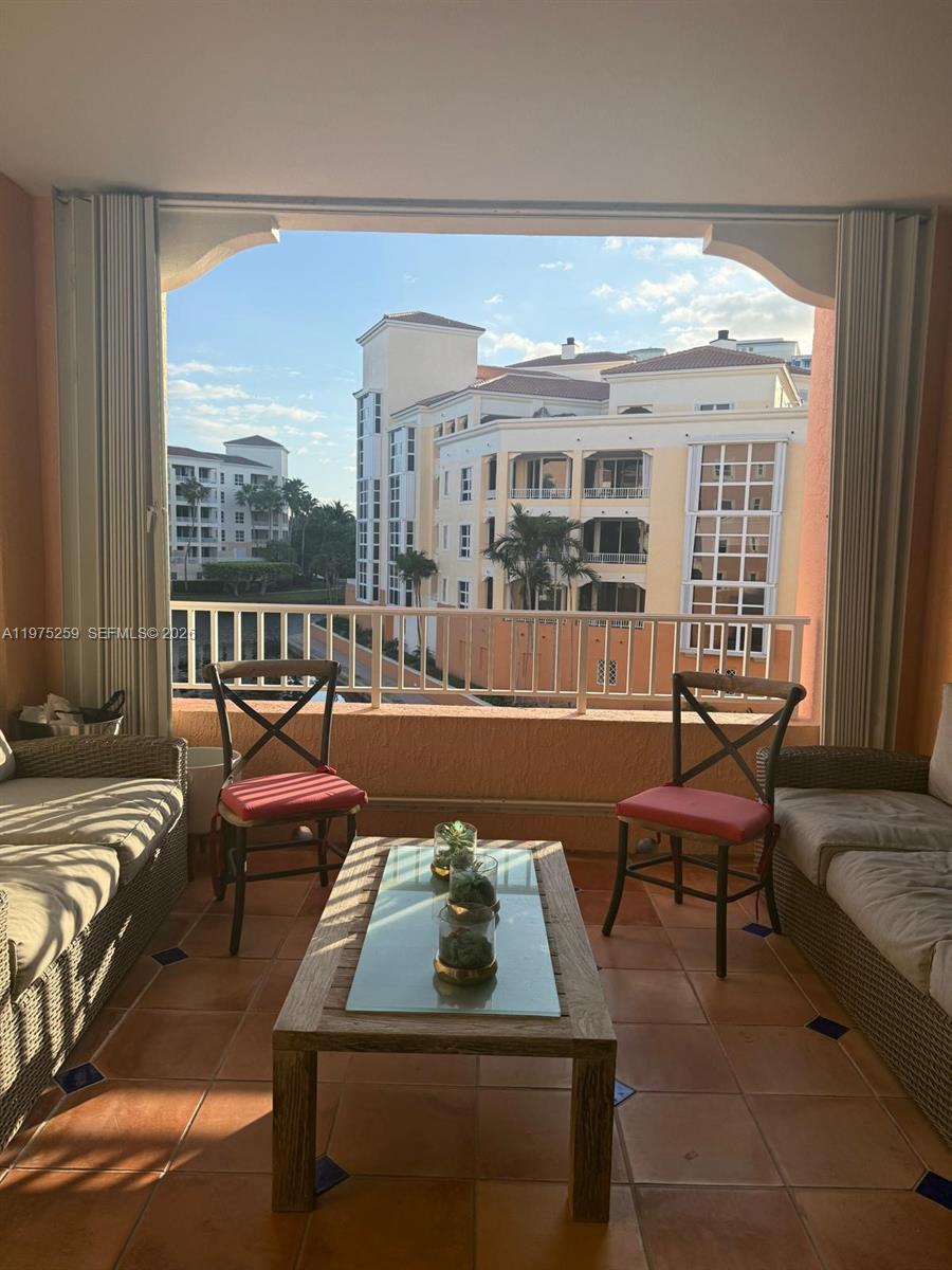 735 Crandon Blvd #303 Key Biscayne, FL 33149