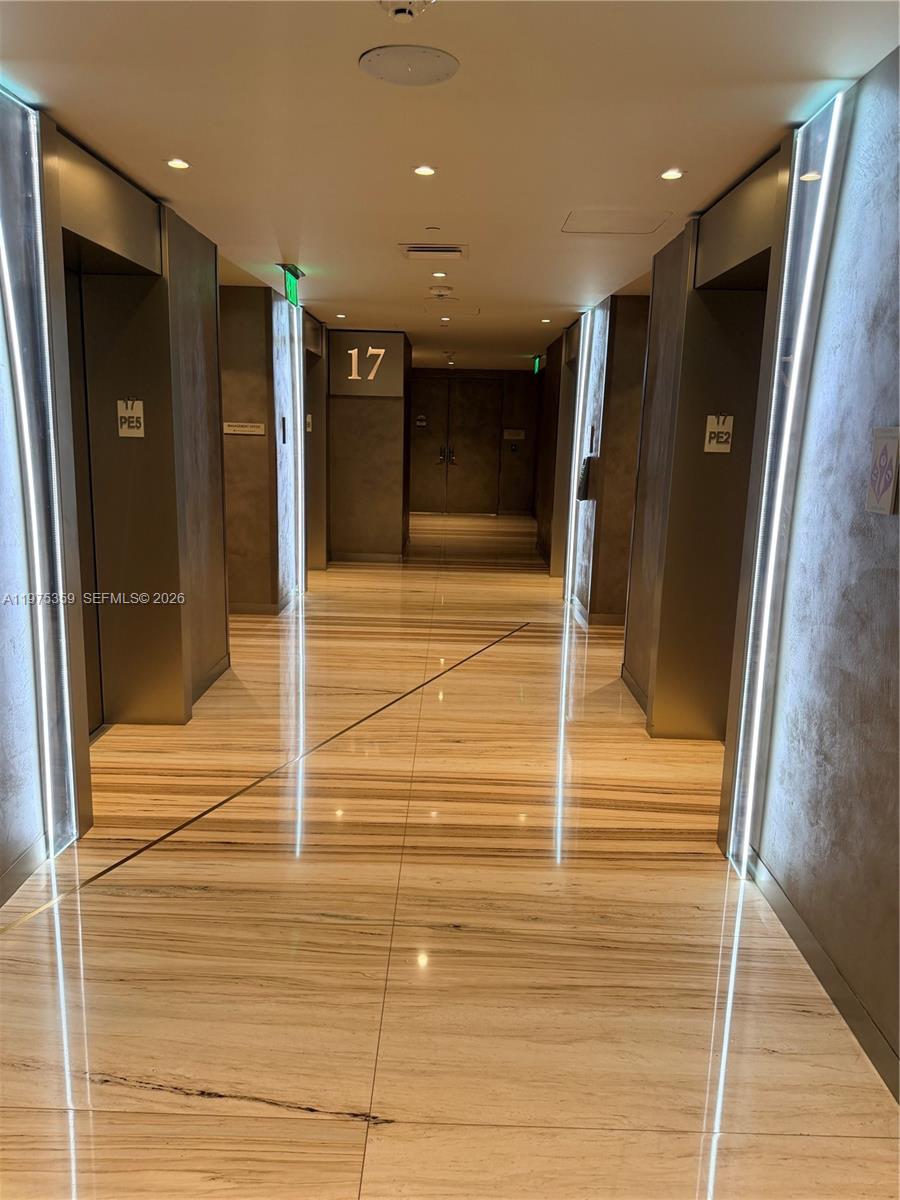 image Brickell Flatiron11