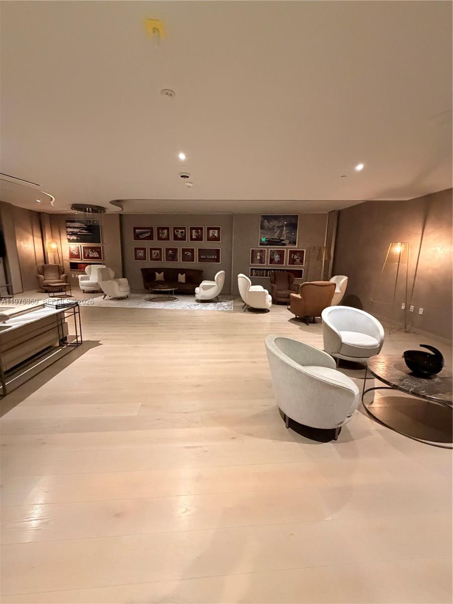 image Brickell Flatiron17