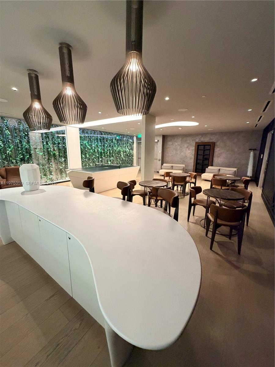 image Brickell Flatiron21