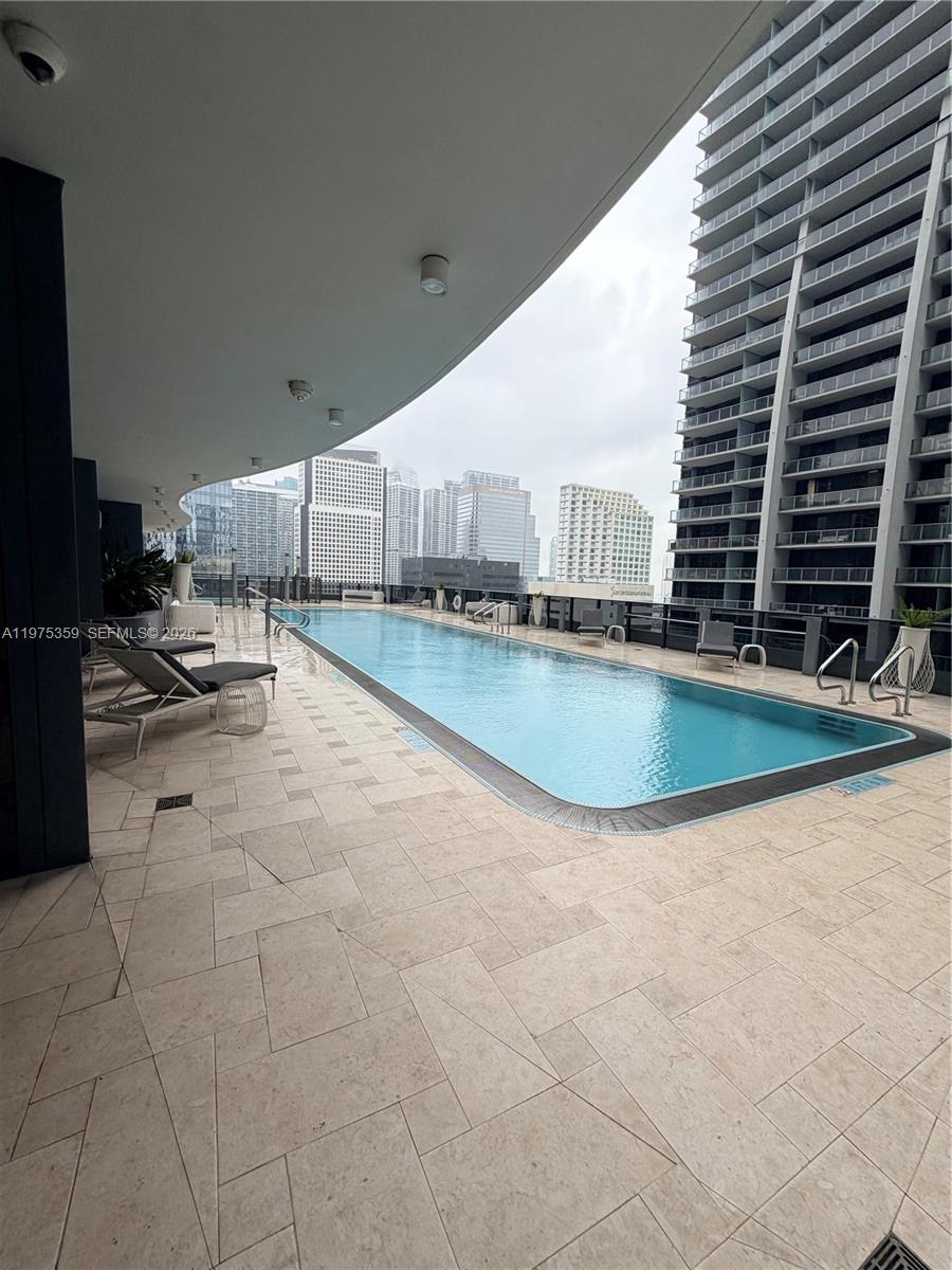 image Brickell Flatiron53