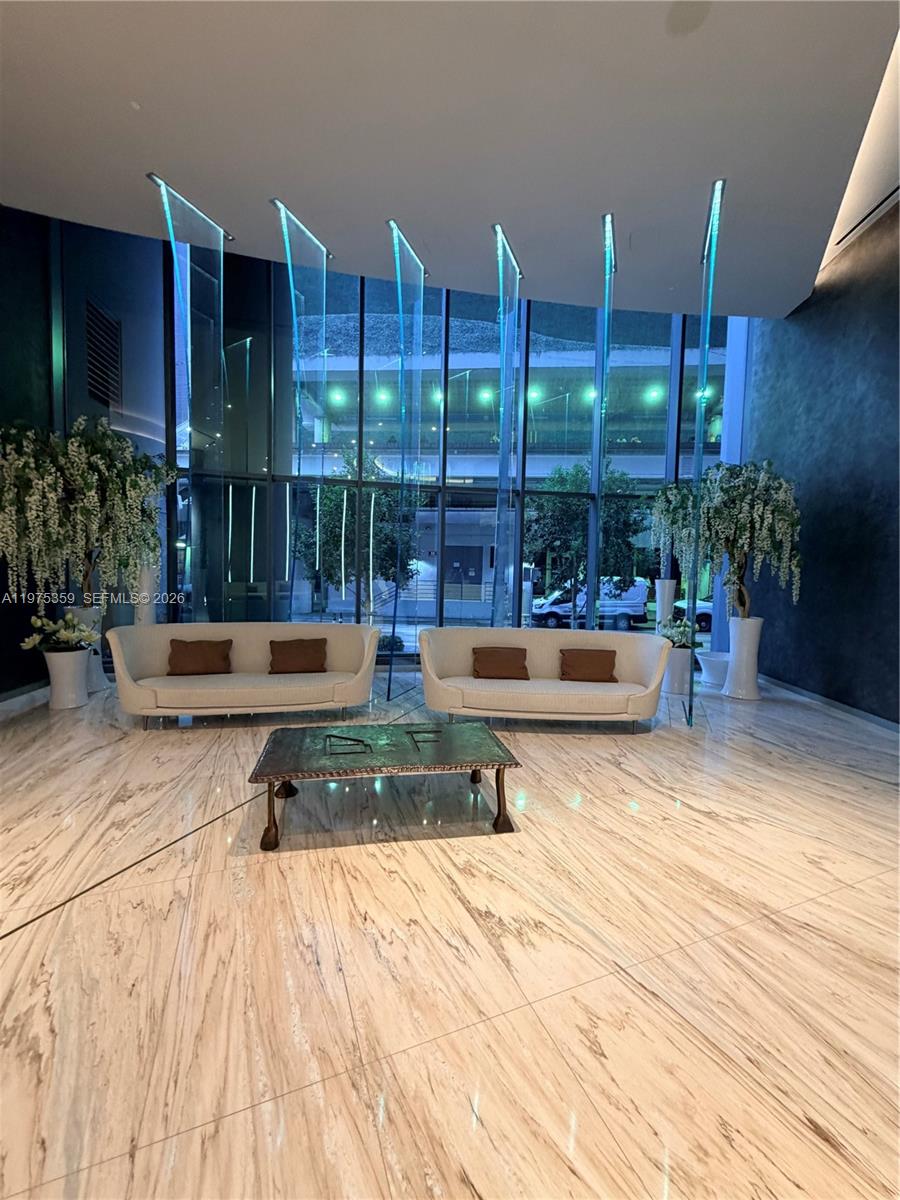 image Brickell Flatiron8