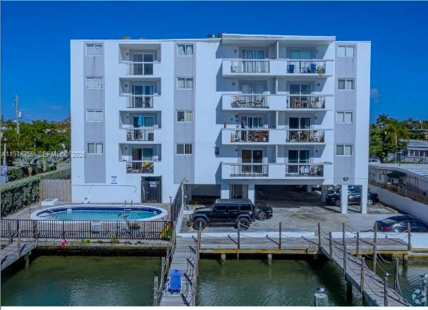 8101 Crespi Blvd #504 Miami Beach, FL 33141