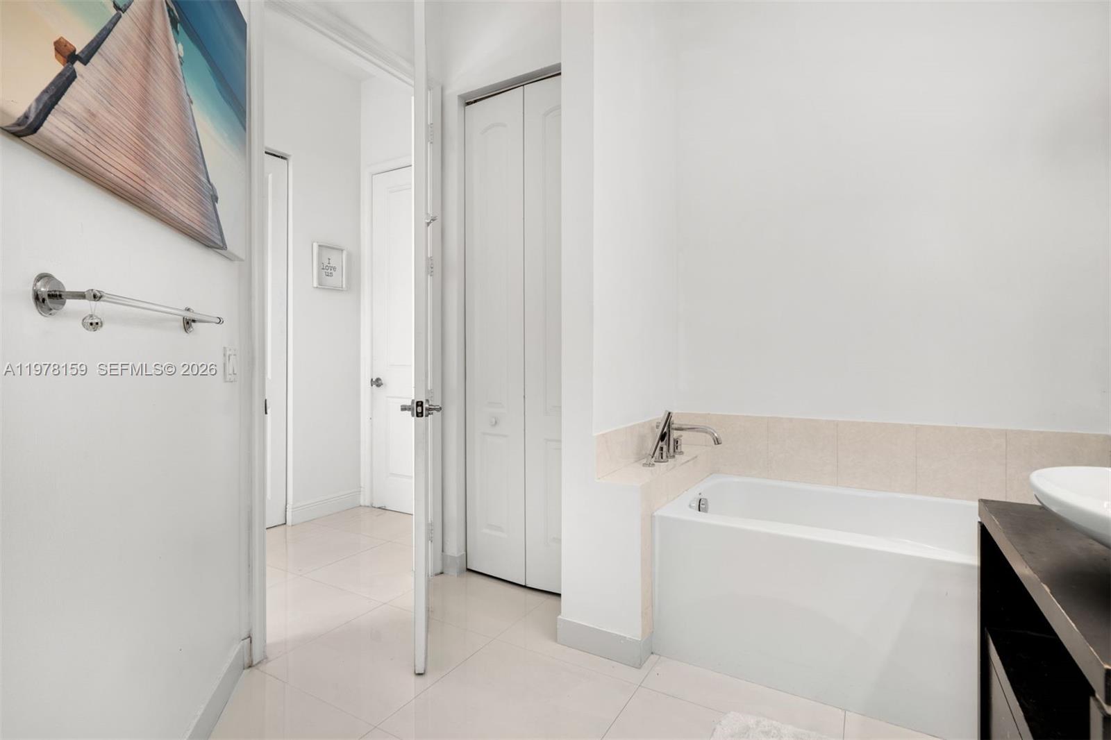 480 NE 30th St #501 Miami, FL 33137