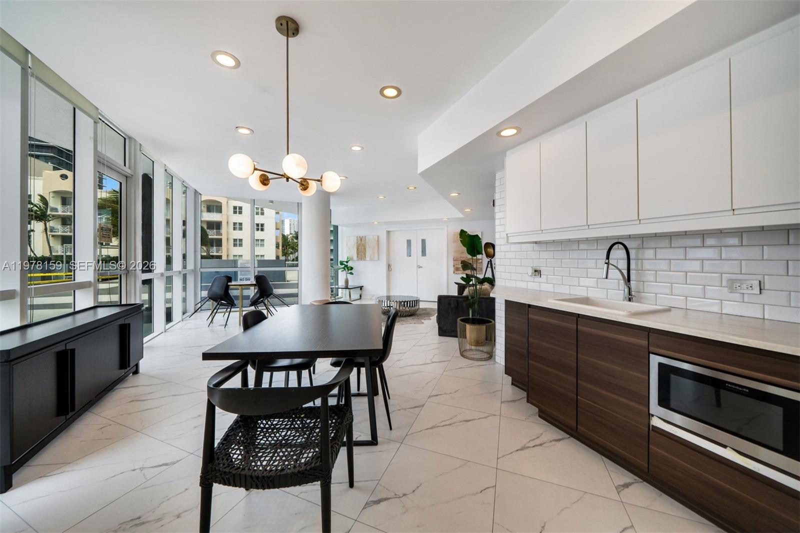 480 NE 30th St #501 Miami, FL 33137