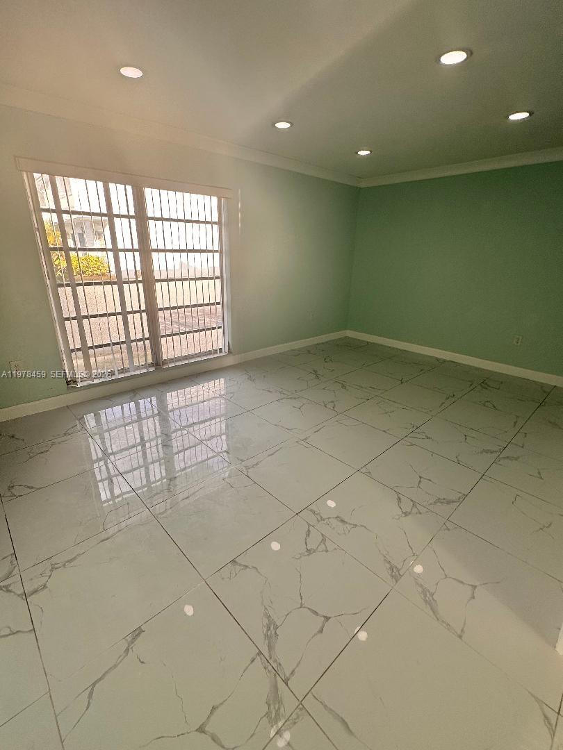 9400 SW 170th St #103 Palmetto Bay, FL 33157