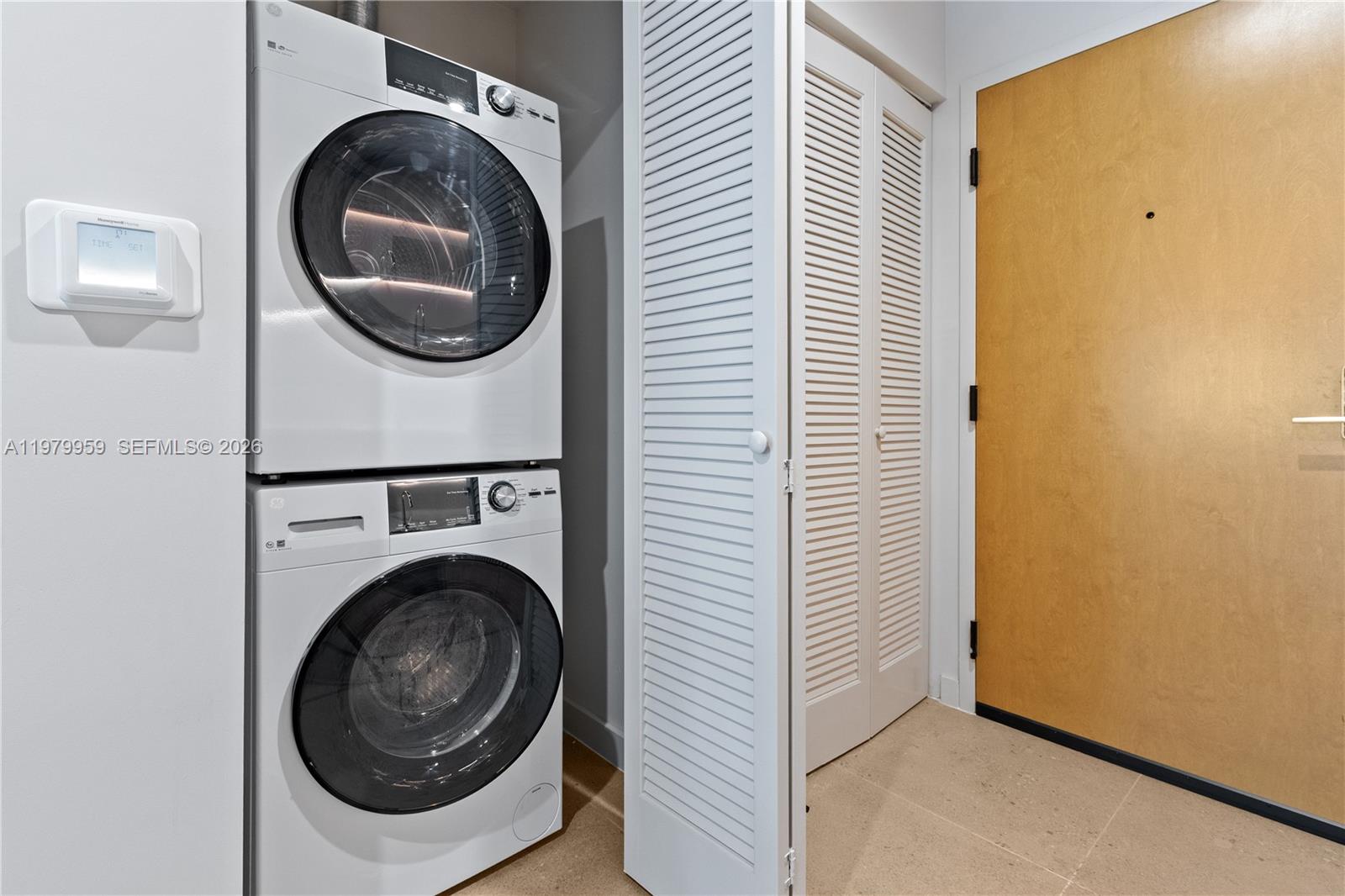 11 NE 6th St #910 Miami, FL 33132