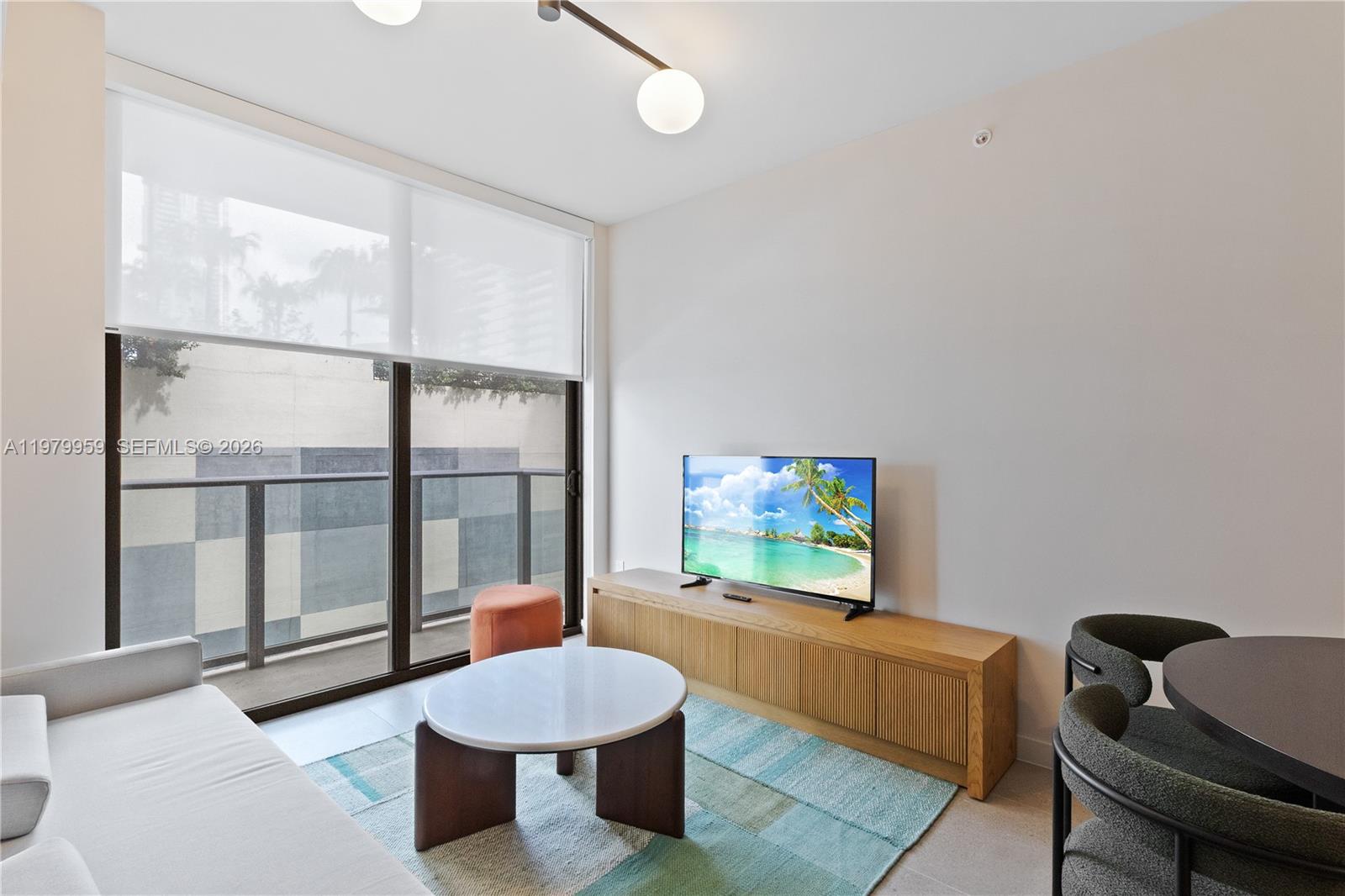 11 NE 6th St #910 Miami, FL 33132