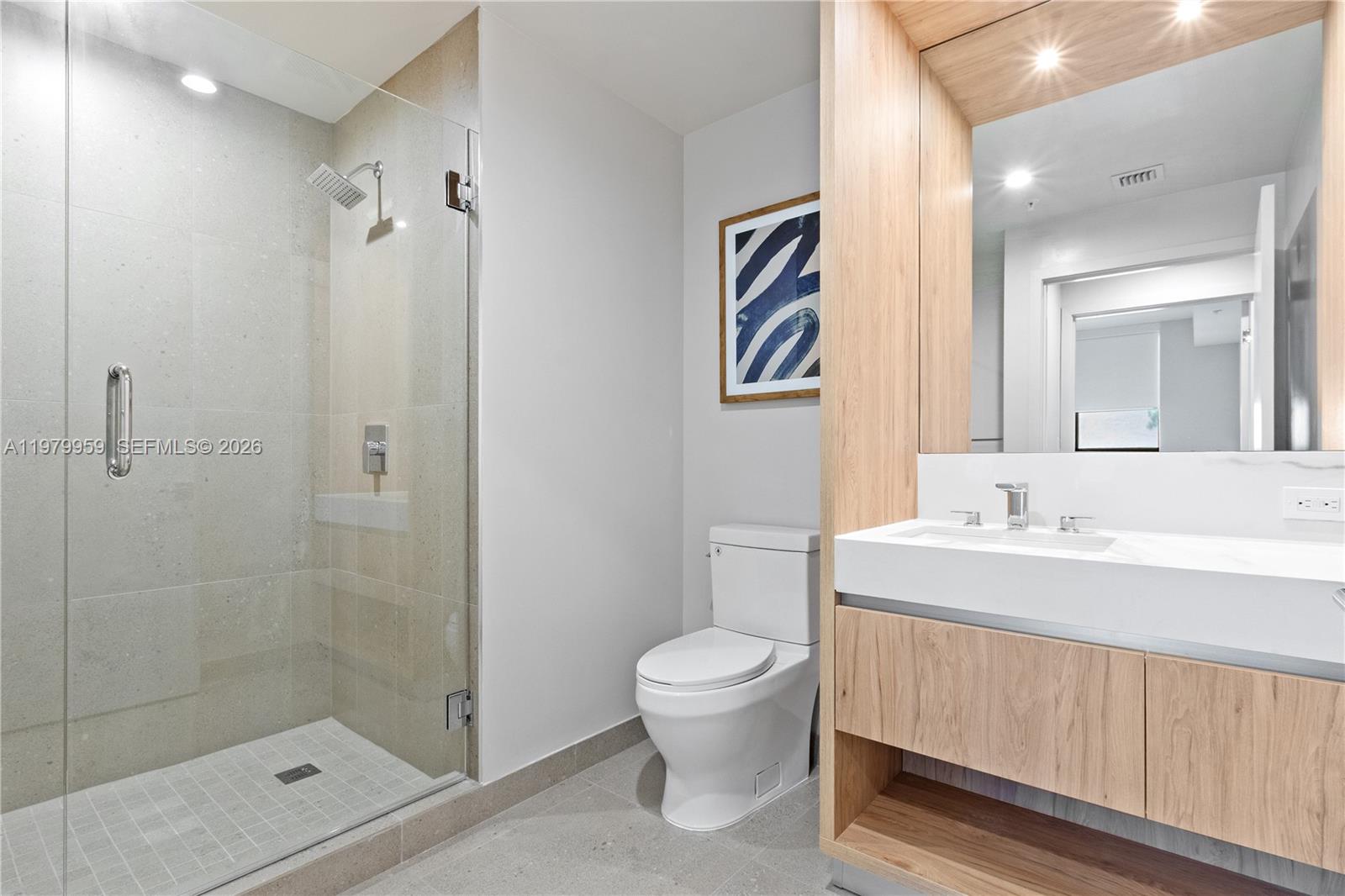 11 NE 6th St #910 Miami, FL 33132