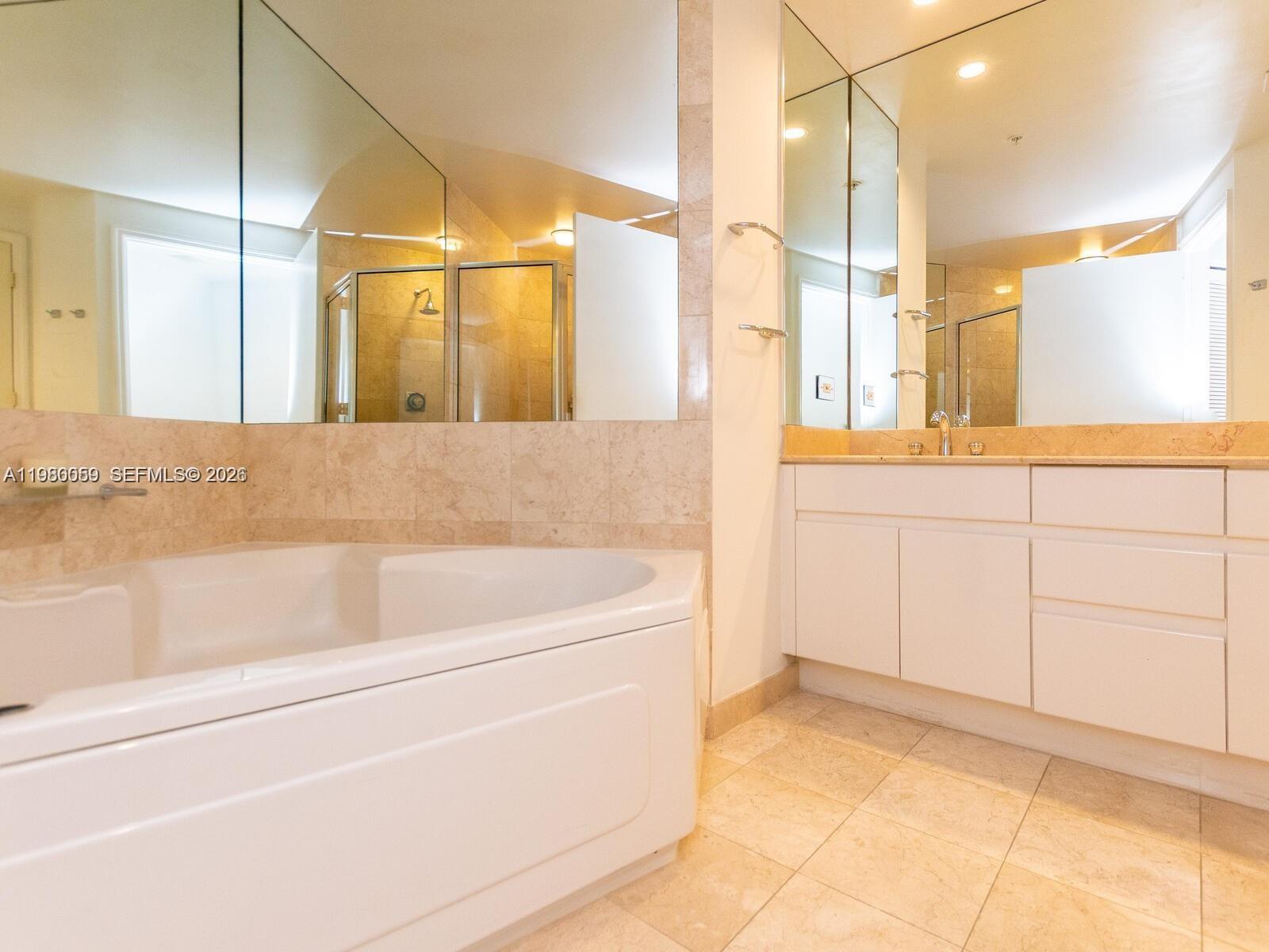 848 Brickell Key Dr #1201 Miami, FL 33131