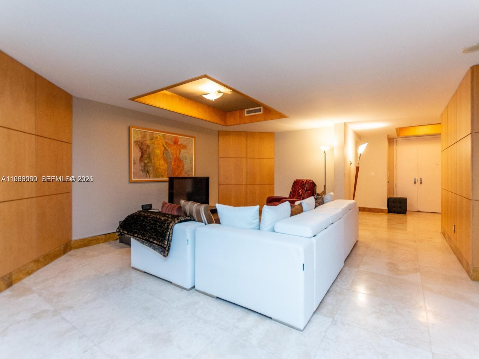 848 Brickell Key Dr #1201 Miami, FL 33131