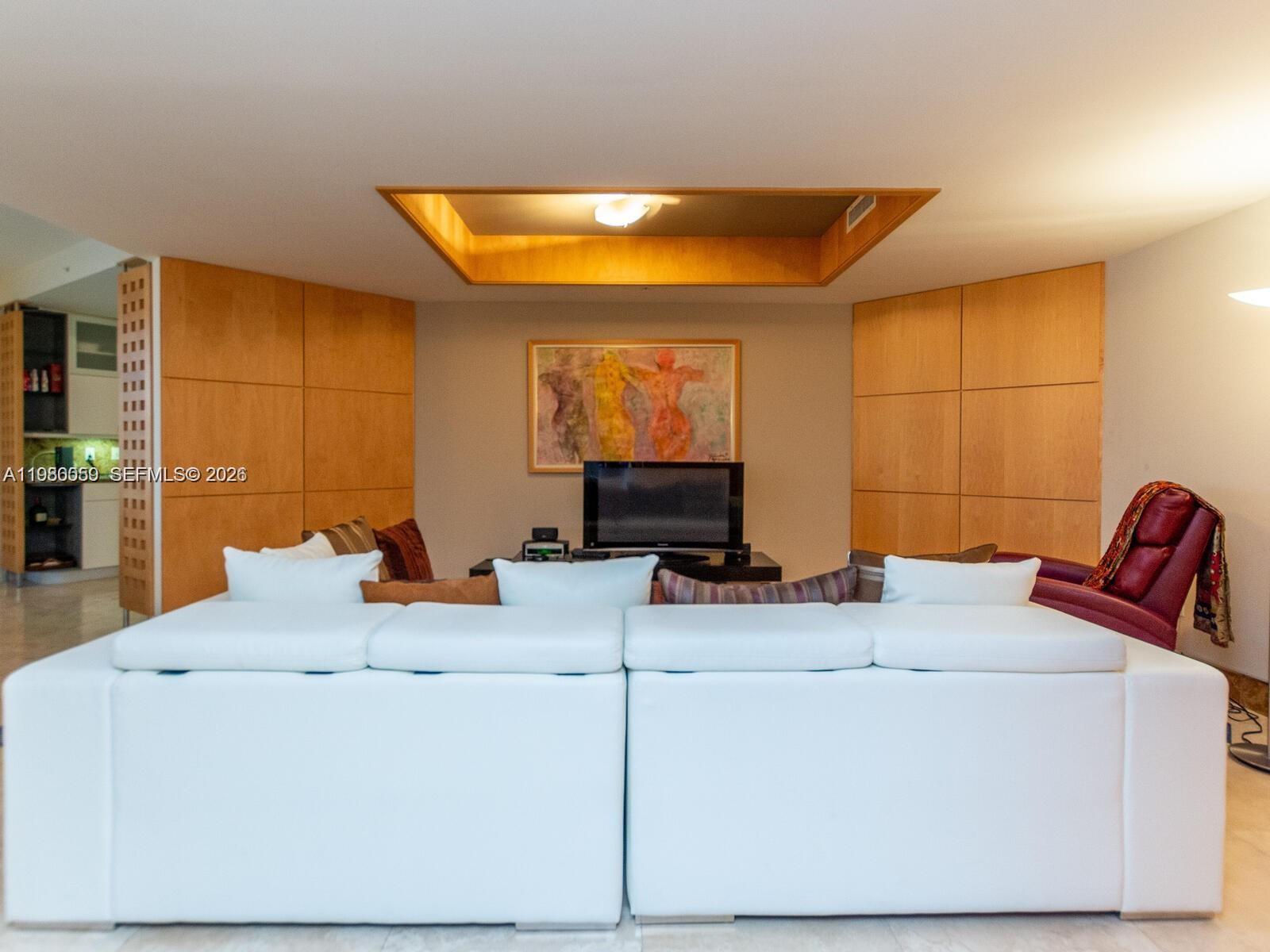 848 Brickell Key Dr #1201 Miami, FL 33131