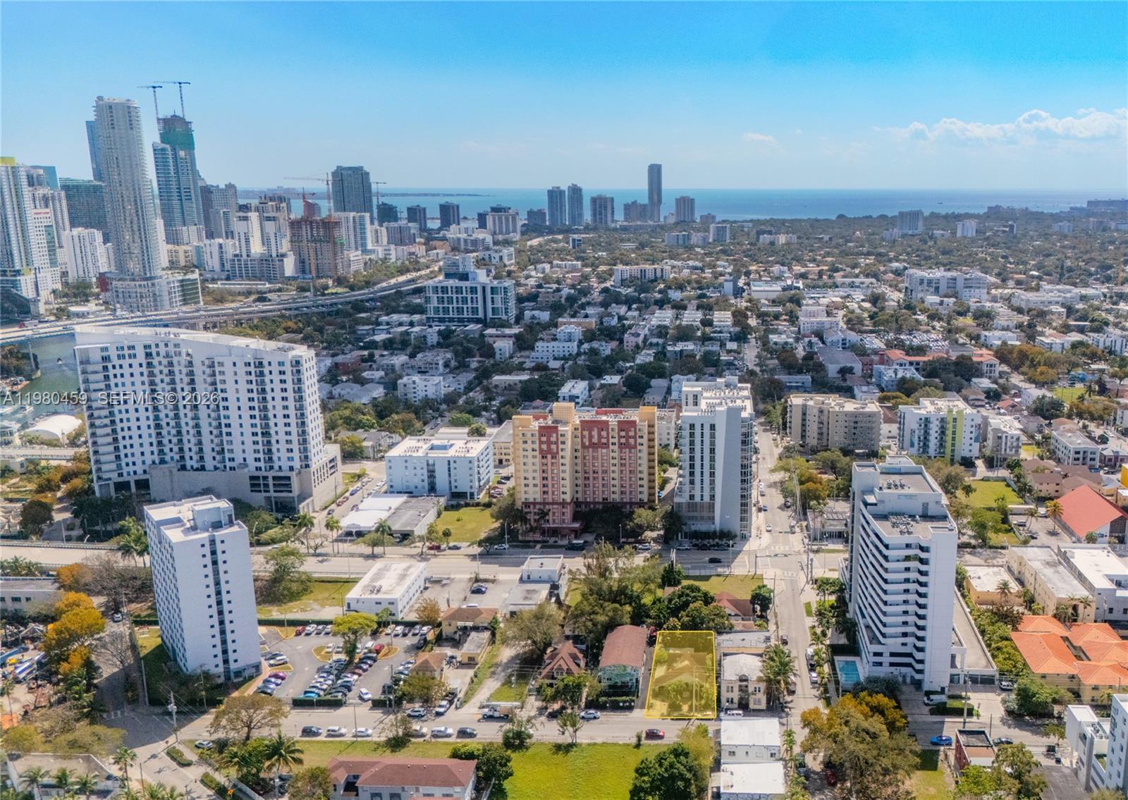 566 NW 1st St Miami, FL 33128