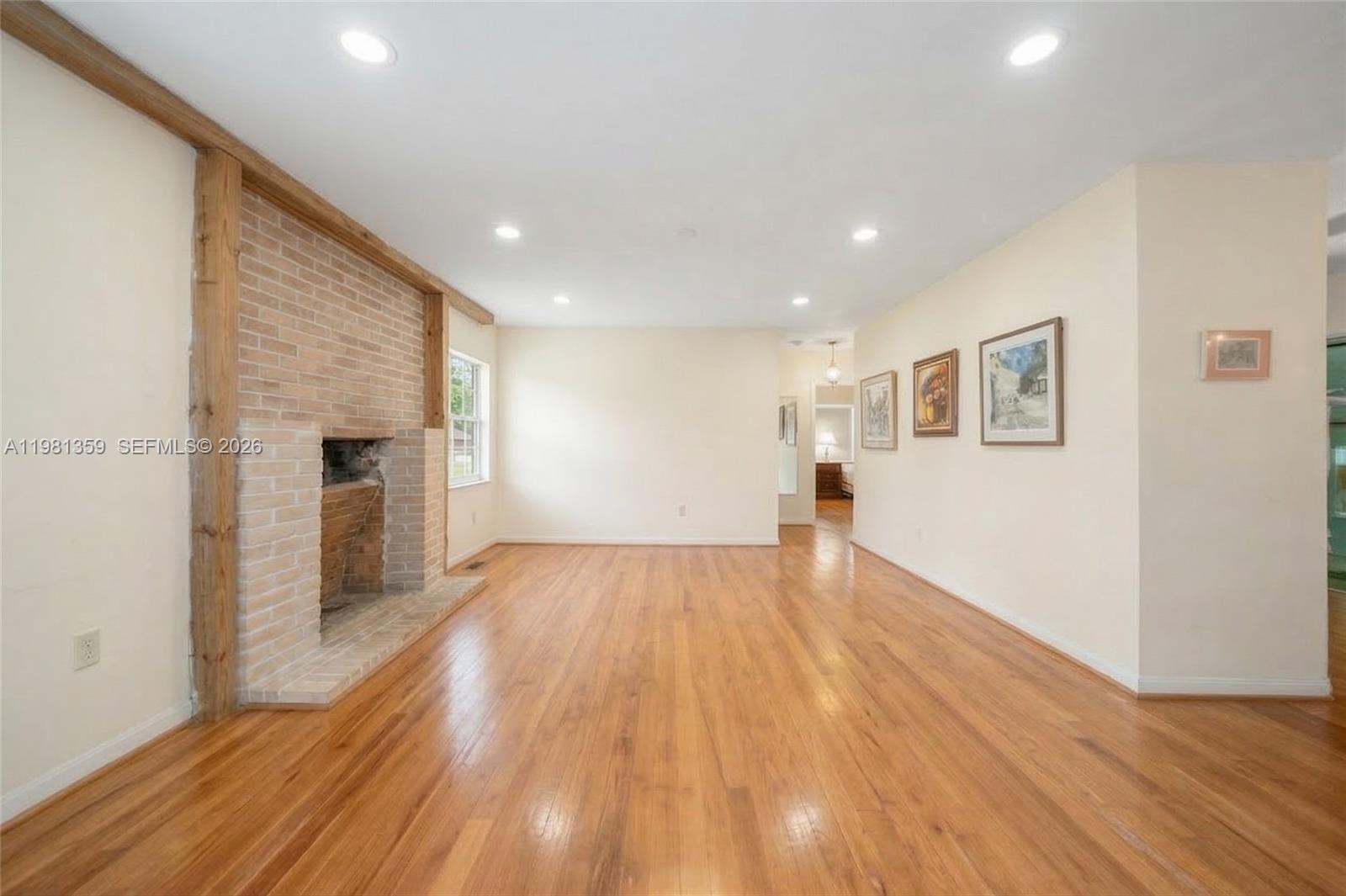 512 Mendoza Ave Coral Gables, FL 33134