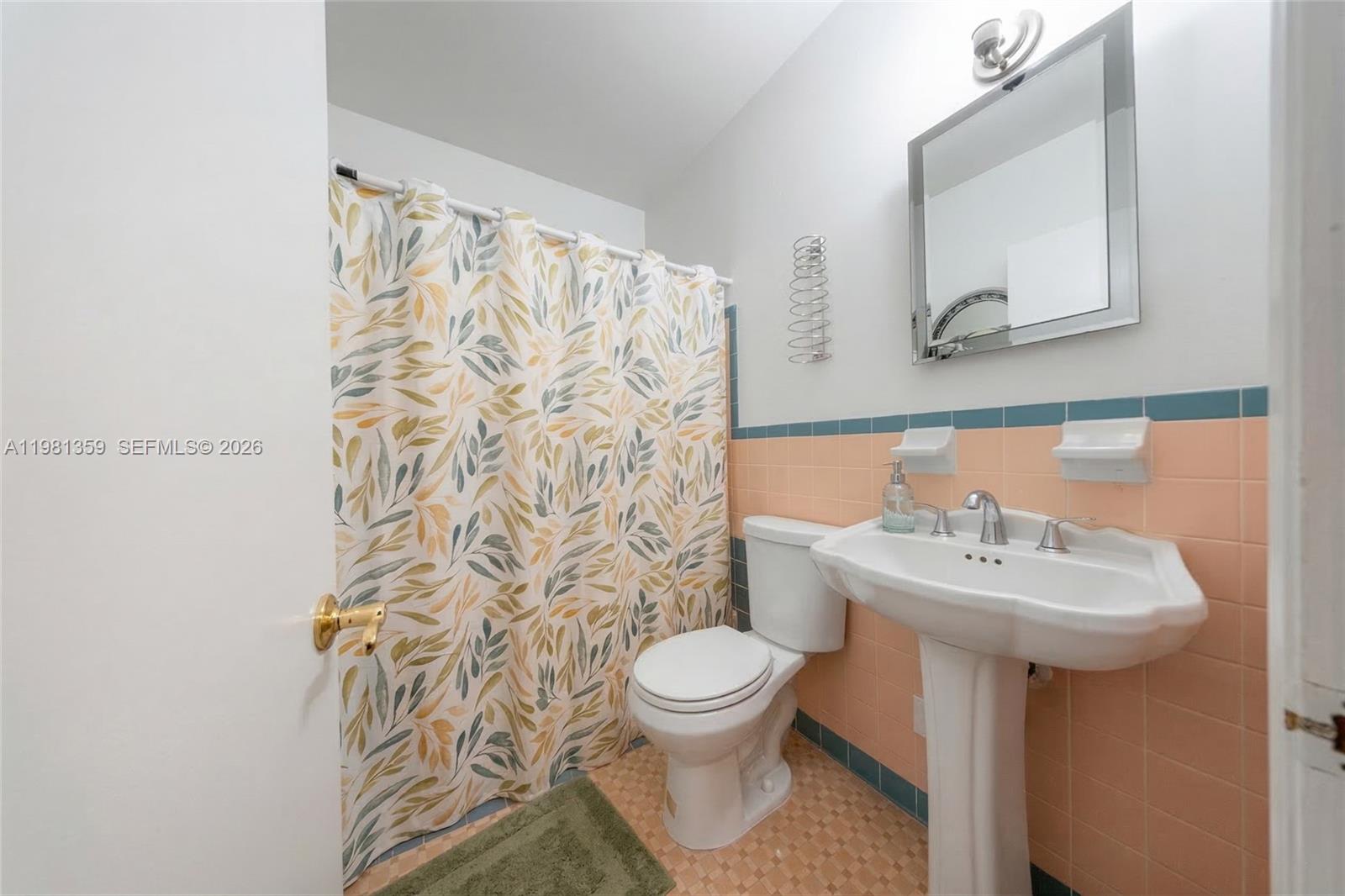 512 Mendoza Ave Coral Gables, FL 33134