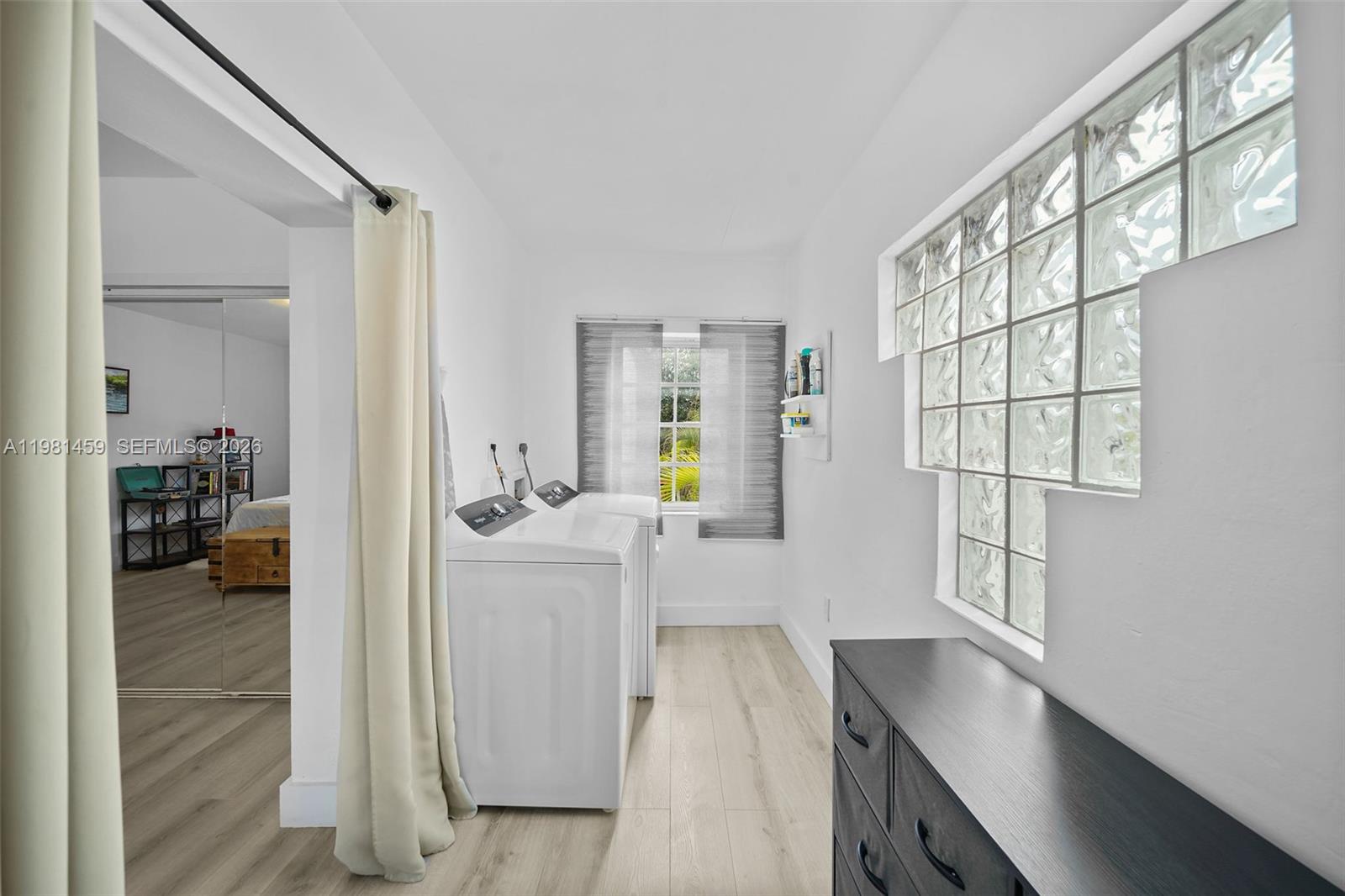 832 15th St #4 Miami Beach, FL 33139