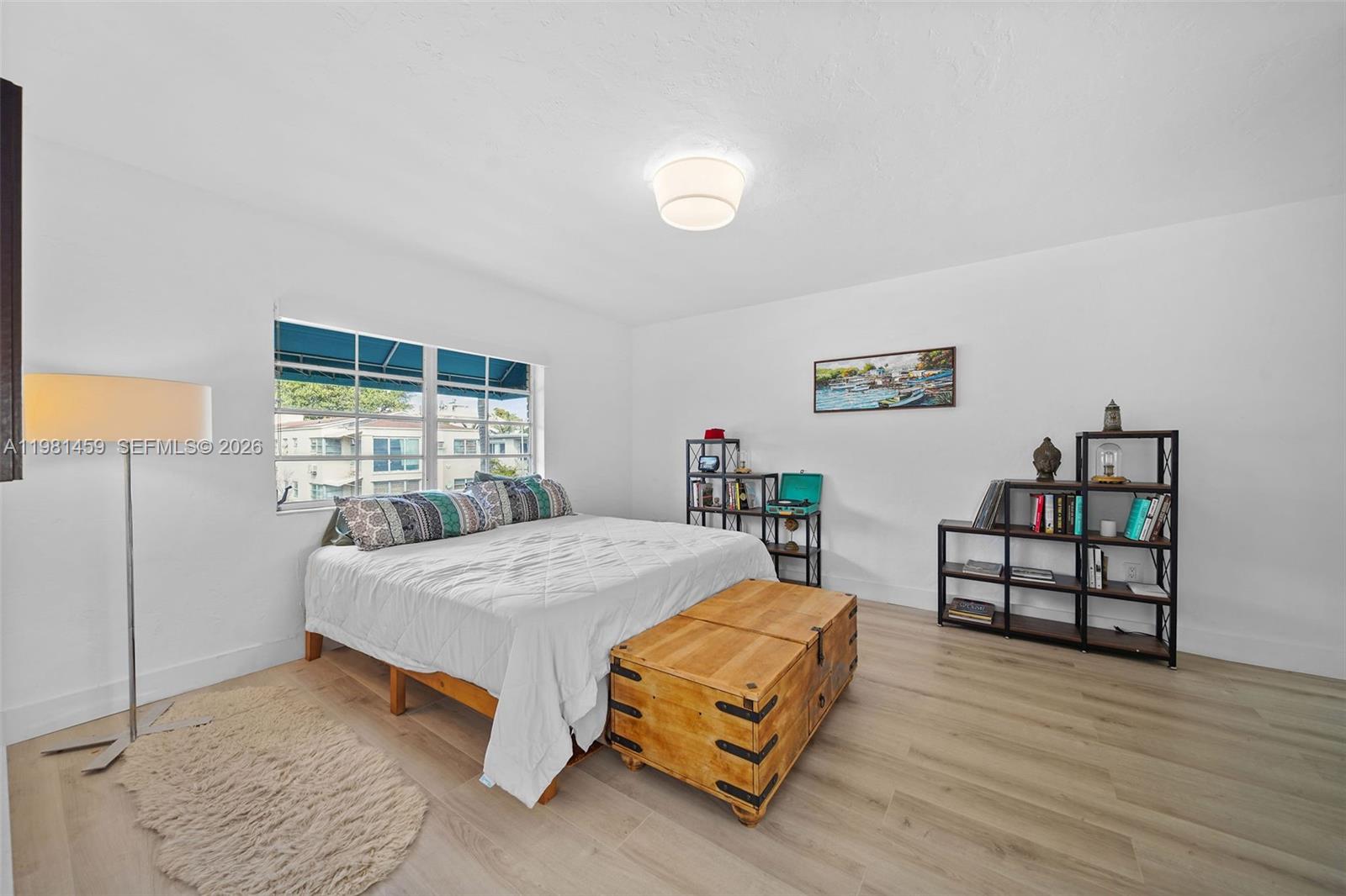 832 15th St #4 Miami Beach, FL 33139