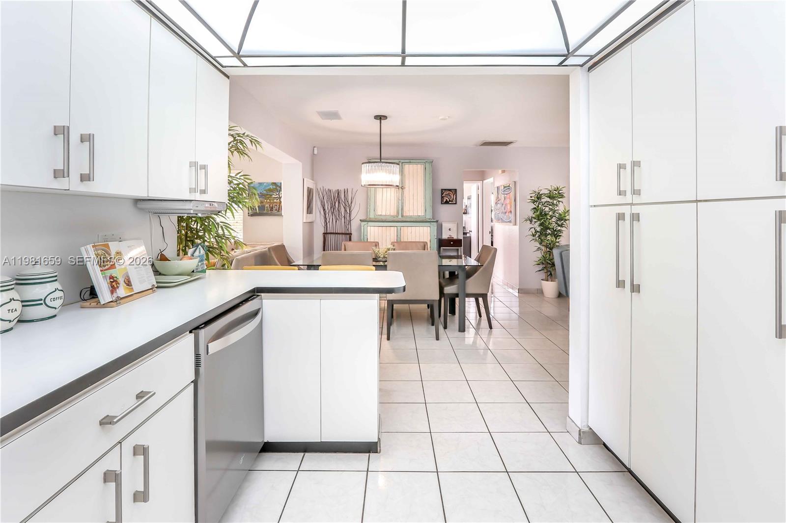 2209 N 15th Ave Hollywood, FL 33020