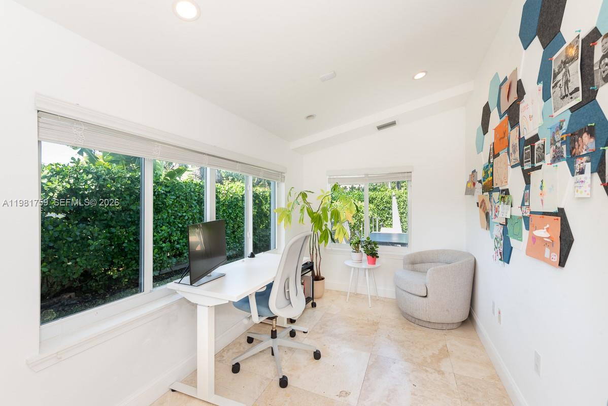 717 Benevento Ave Coral Gables, FL 33146