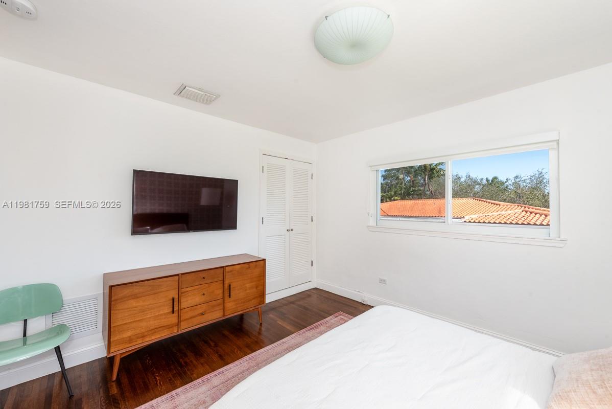 717 Benevento Ave Coral Gables, FL 33146