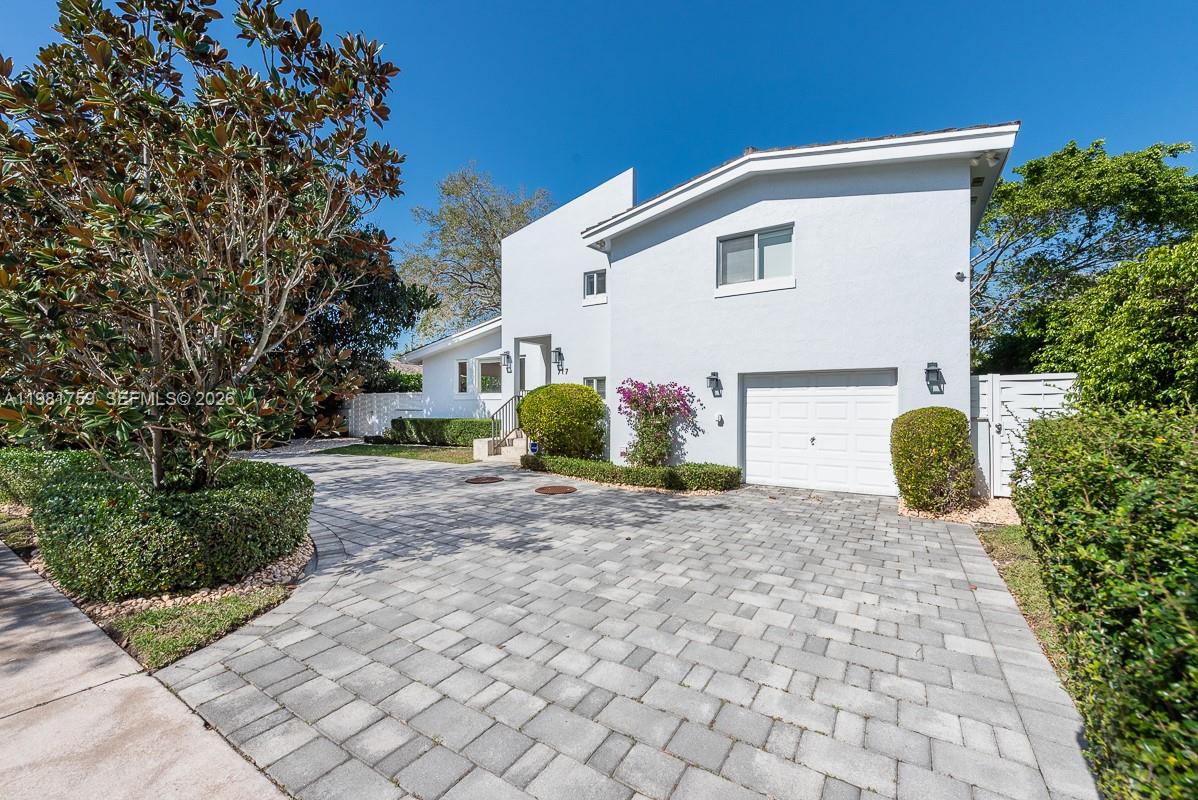 717 Benevento Ave Coral Gables, FL 33146