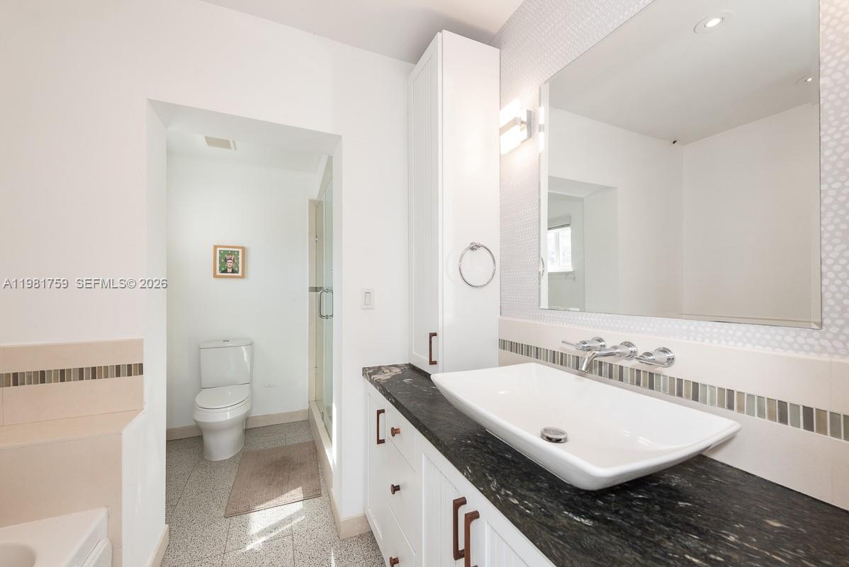 717 Benevento Ave Coral Gables, FL 33146