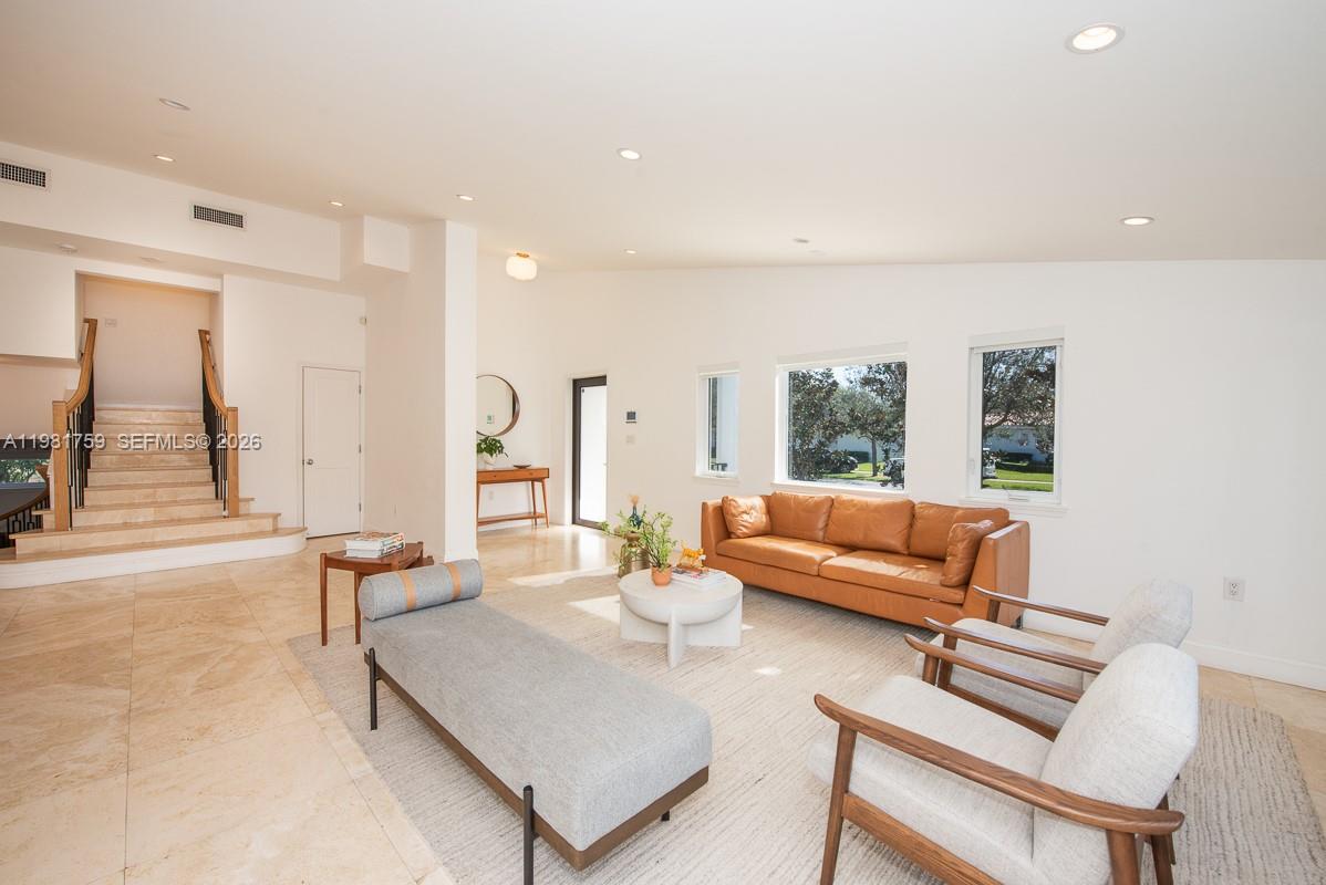 717 Benevento Ave Coral Gables, FL 33146