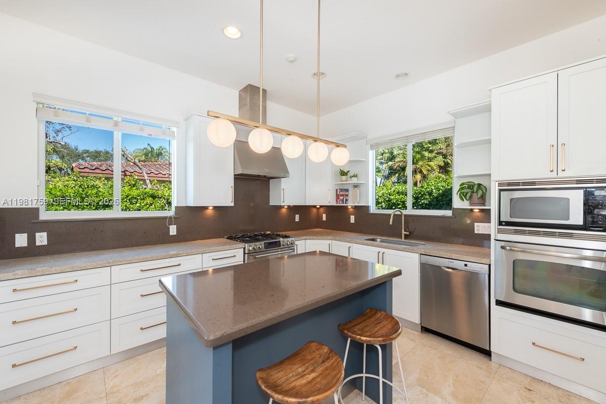 717 Benevento Ave Coral Gables, FL 33146