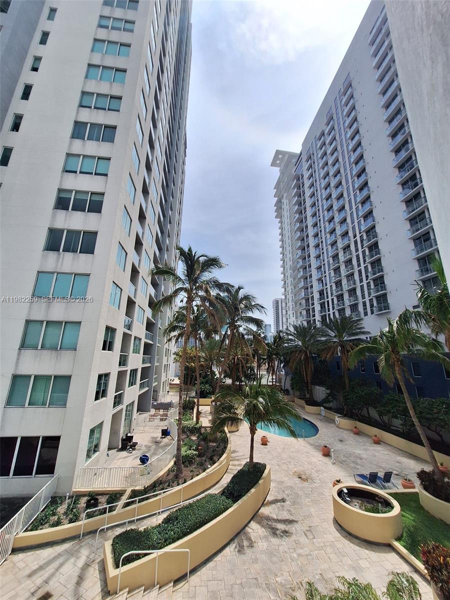 253 NE 2nd St #2606 Miami, FL 33132