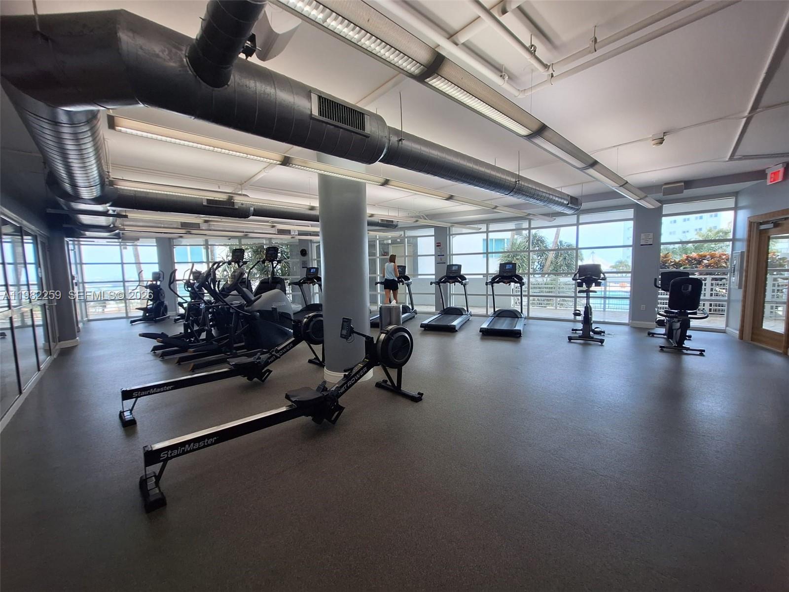 253 NE 2nd St #2606 Miami, FL 33132