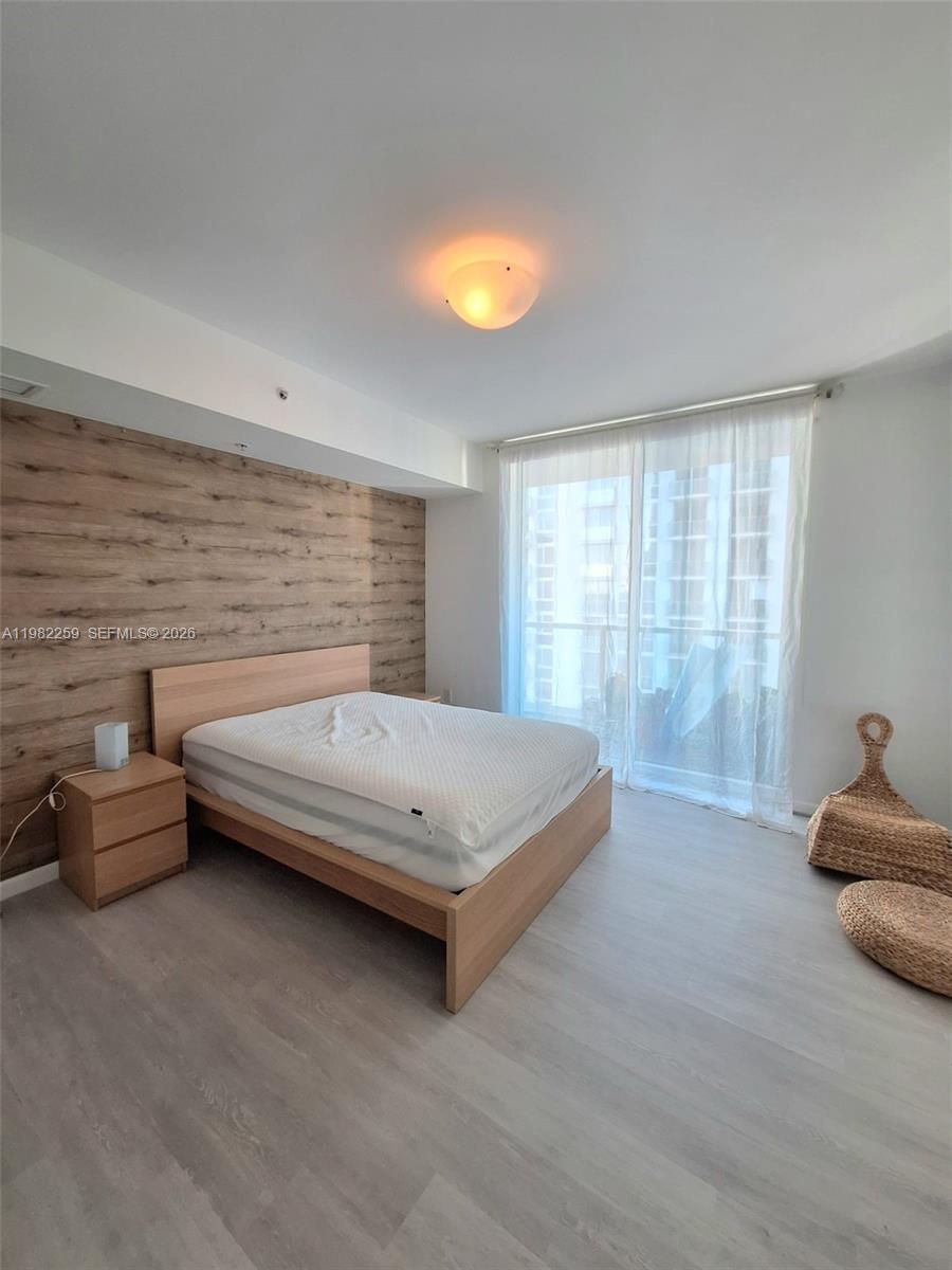 253 NE 2nd St #2606 Miami, FL 33132