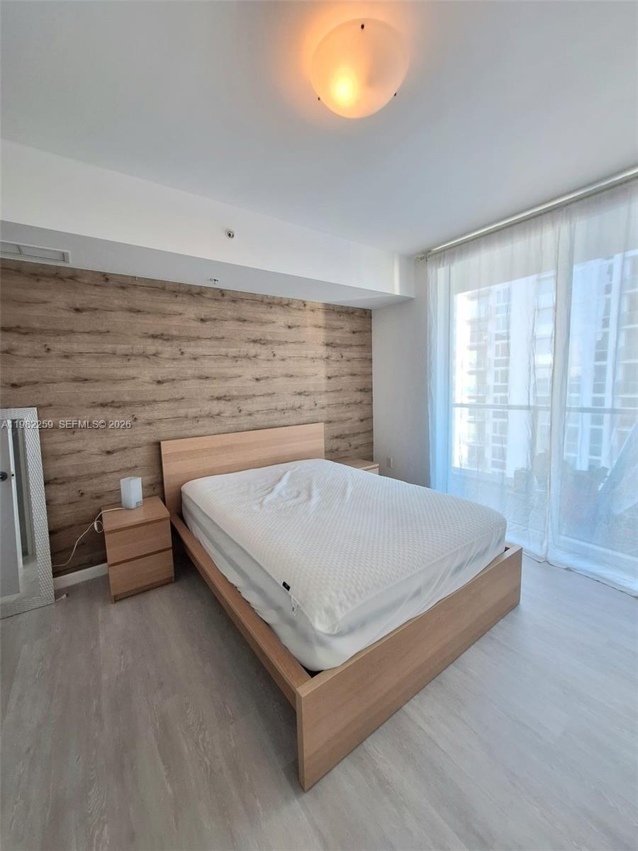 253 NE 2nd St #2606 Miami, FL 33132