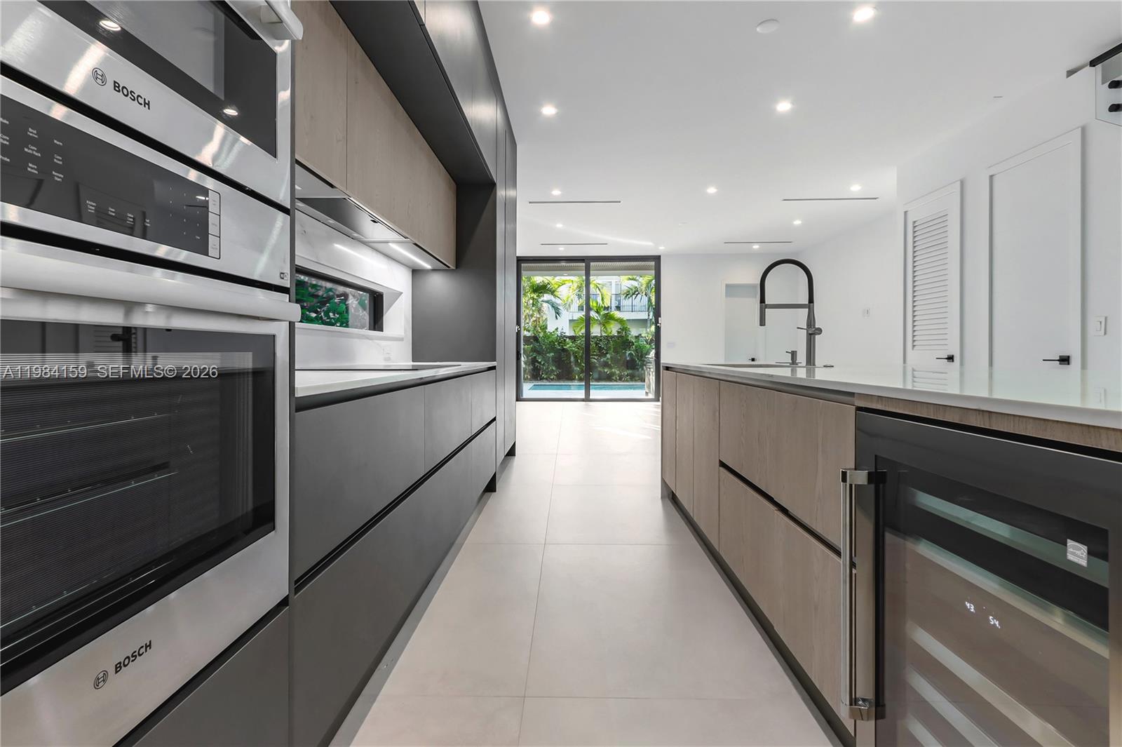 3086 Indiana St Miami, FL 33133