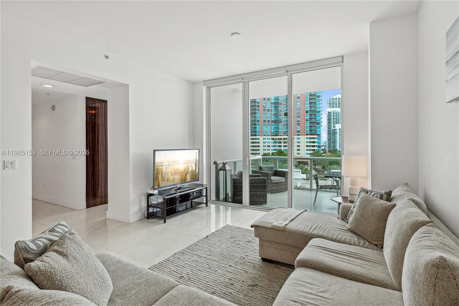 50 S Pointe Dr #805 Miami Beach, FL 33139