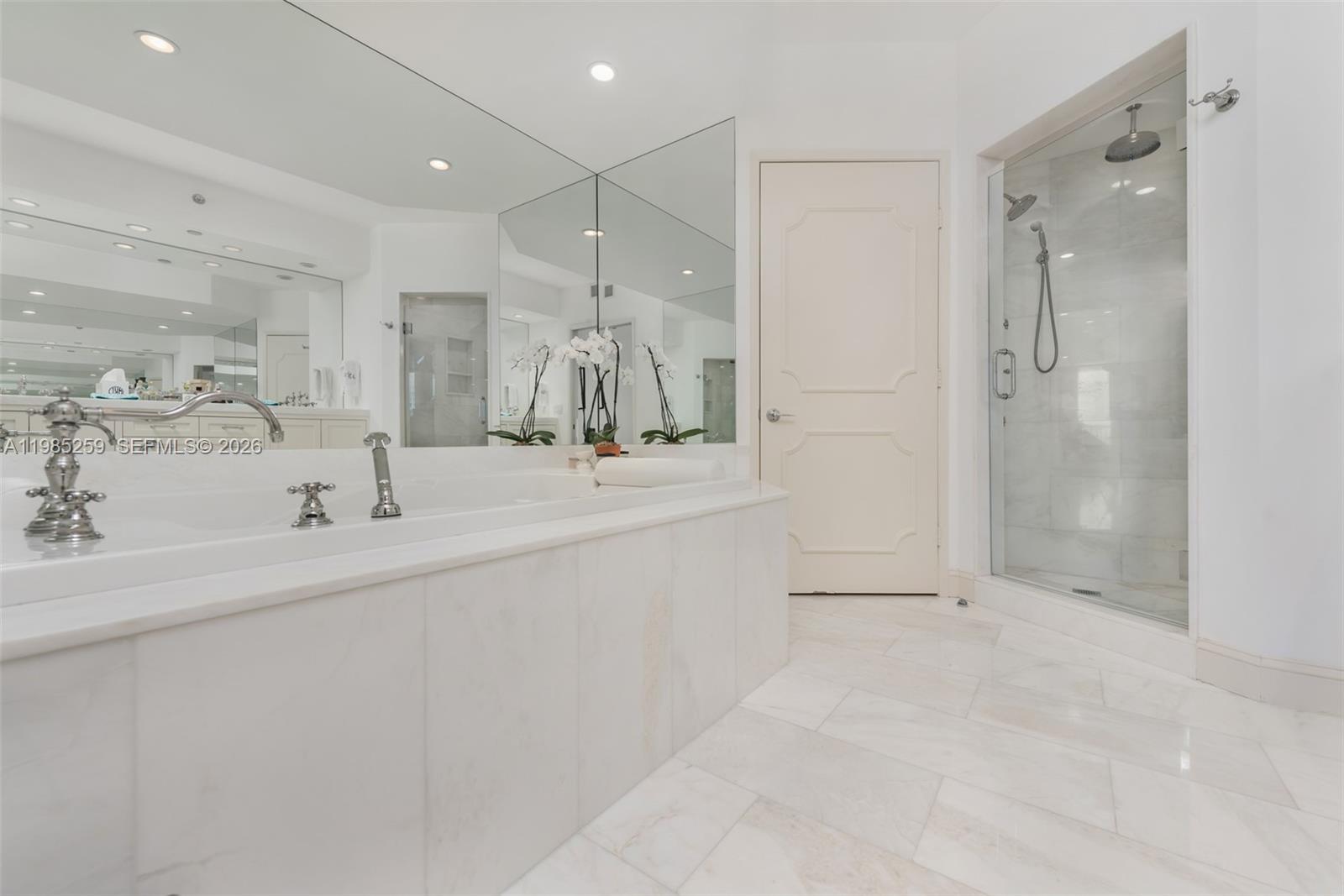 781 Crandon Blvd #1603 Key Biscayne, FL 33149