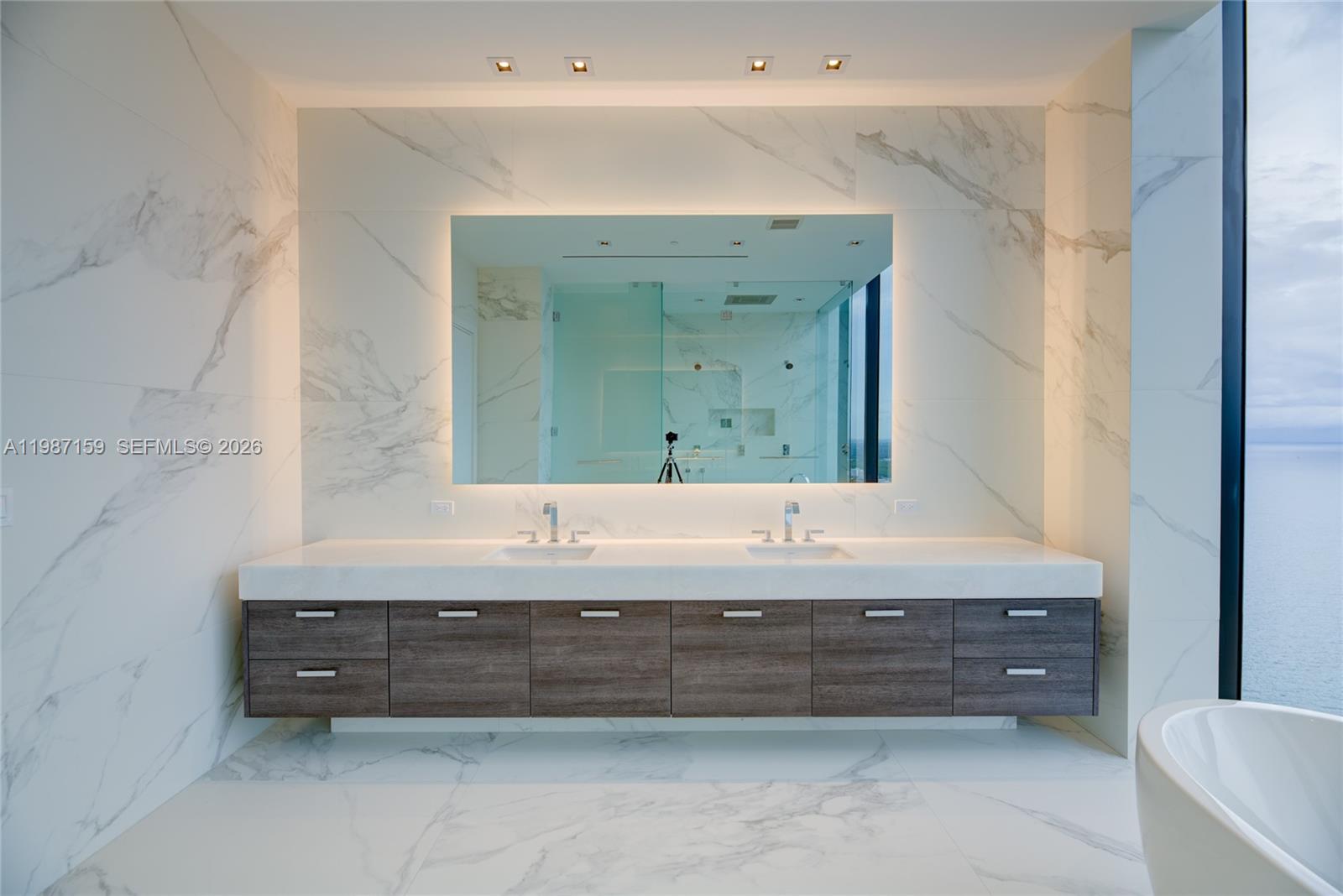 17141 Collins Ave #4501 Sunny Isles Beach, FL 33160