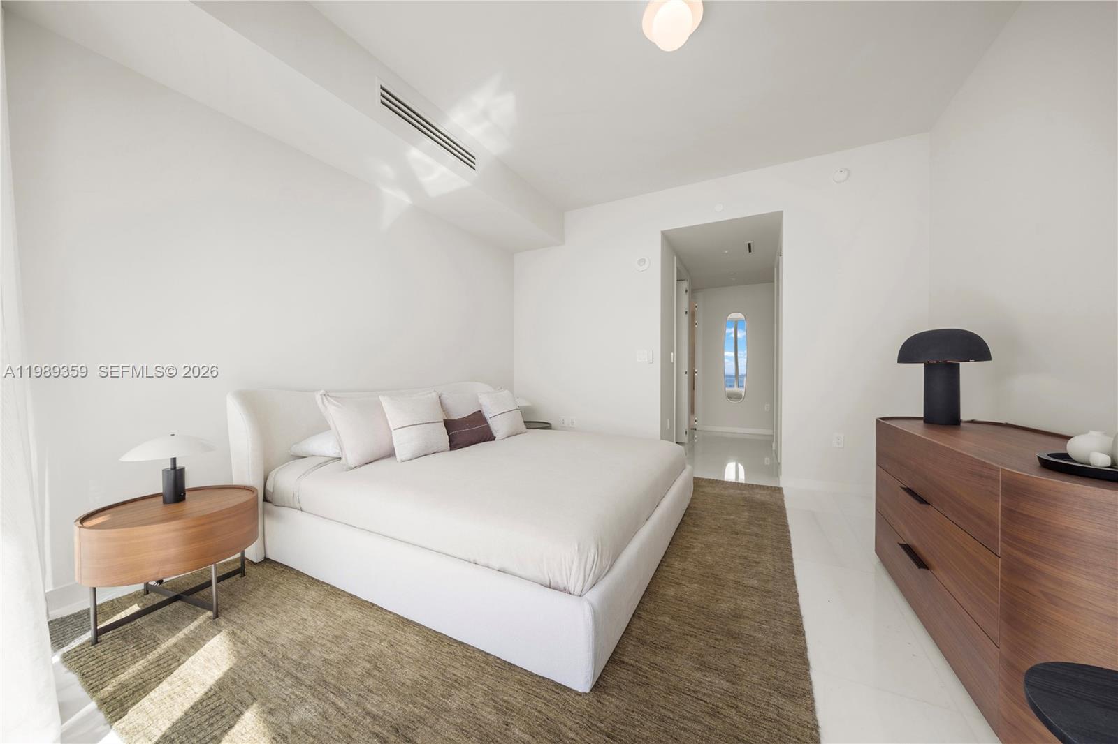 300 Biscayne Blvd Way #3005W Miami, FL 33131