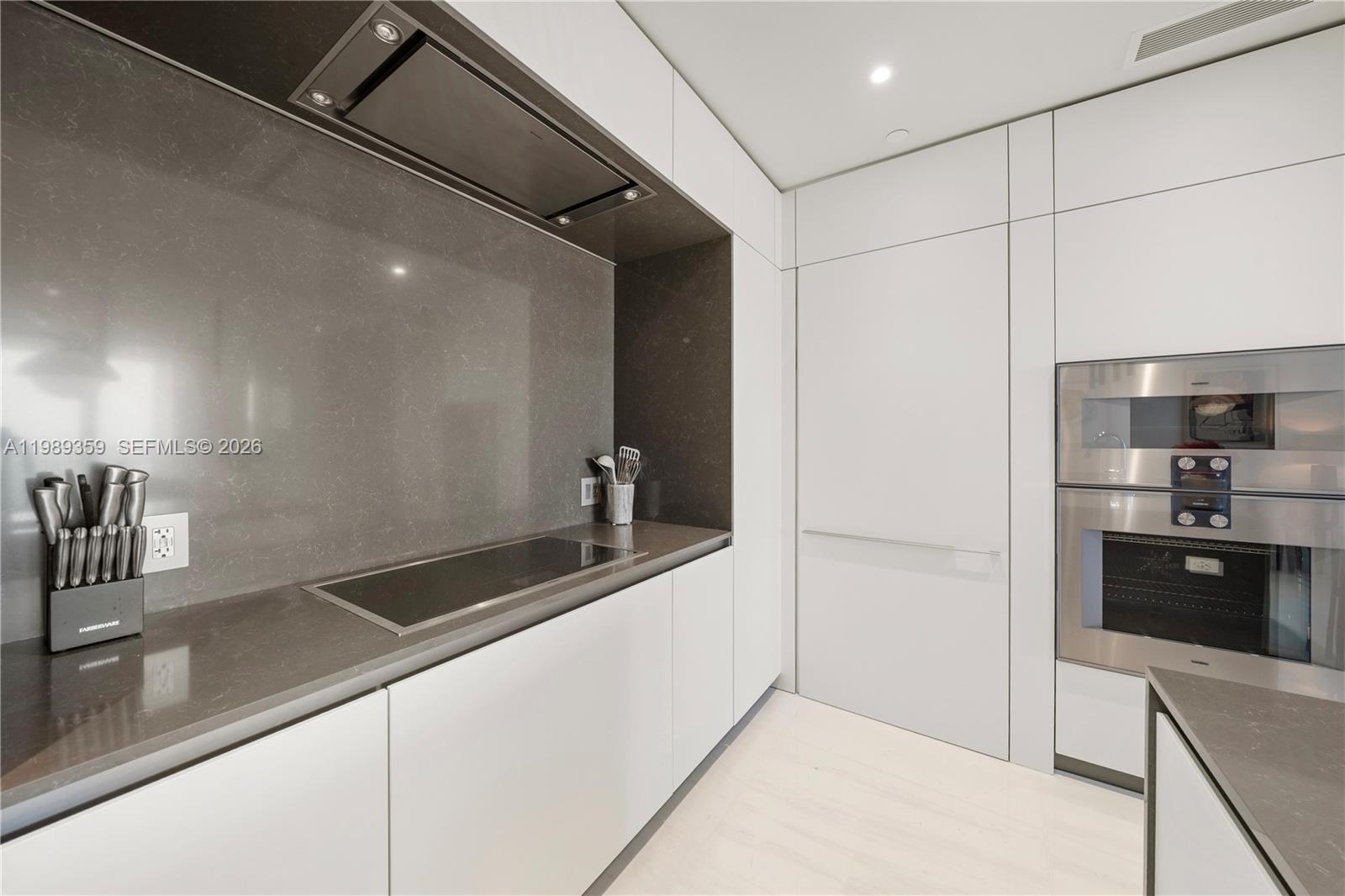 300 Biscayne Blvd Way #3005W Miami, FL 33131