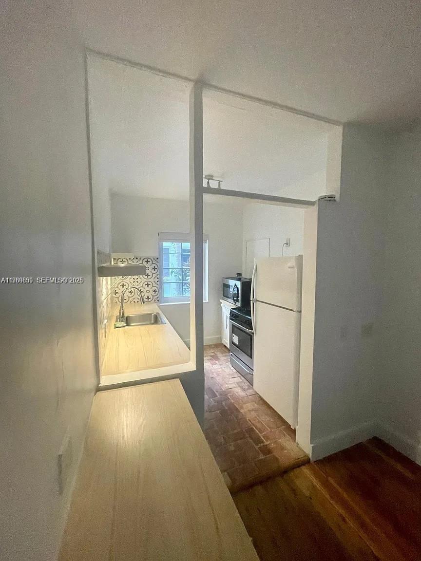 727 14th Pl #1 Miami Beach, FL 33139