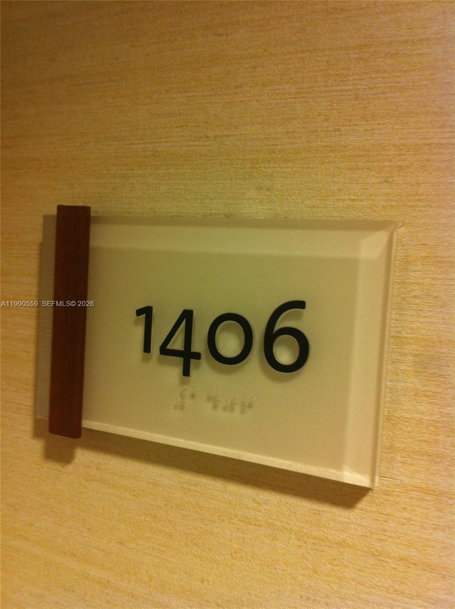 1050 Brickell Ave #1406